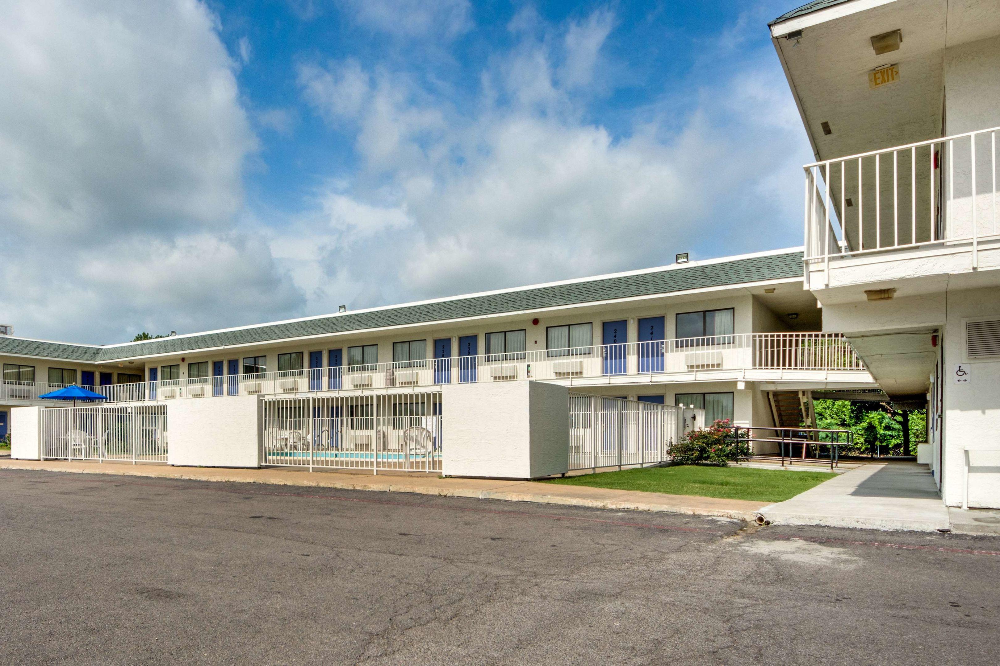 Motel 6 Muskogee — photo 4