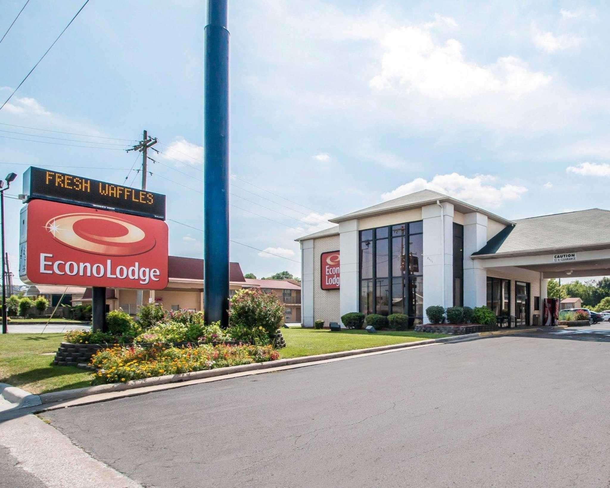 Econo Lodge I-44 - Exit 80 — photo 3