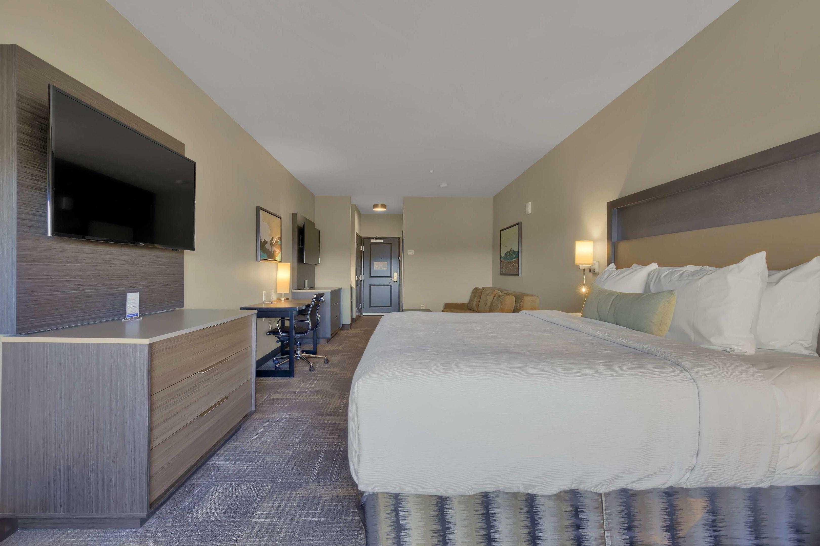 Best Western Plus Executive Residency Fillmore Inn — photo 4