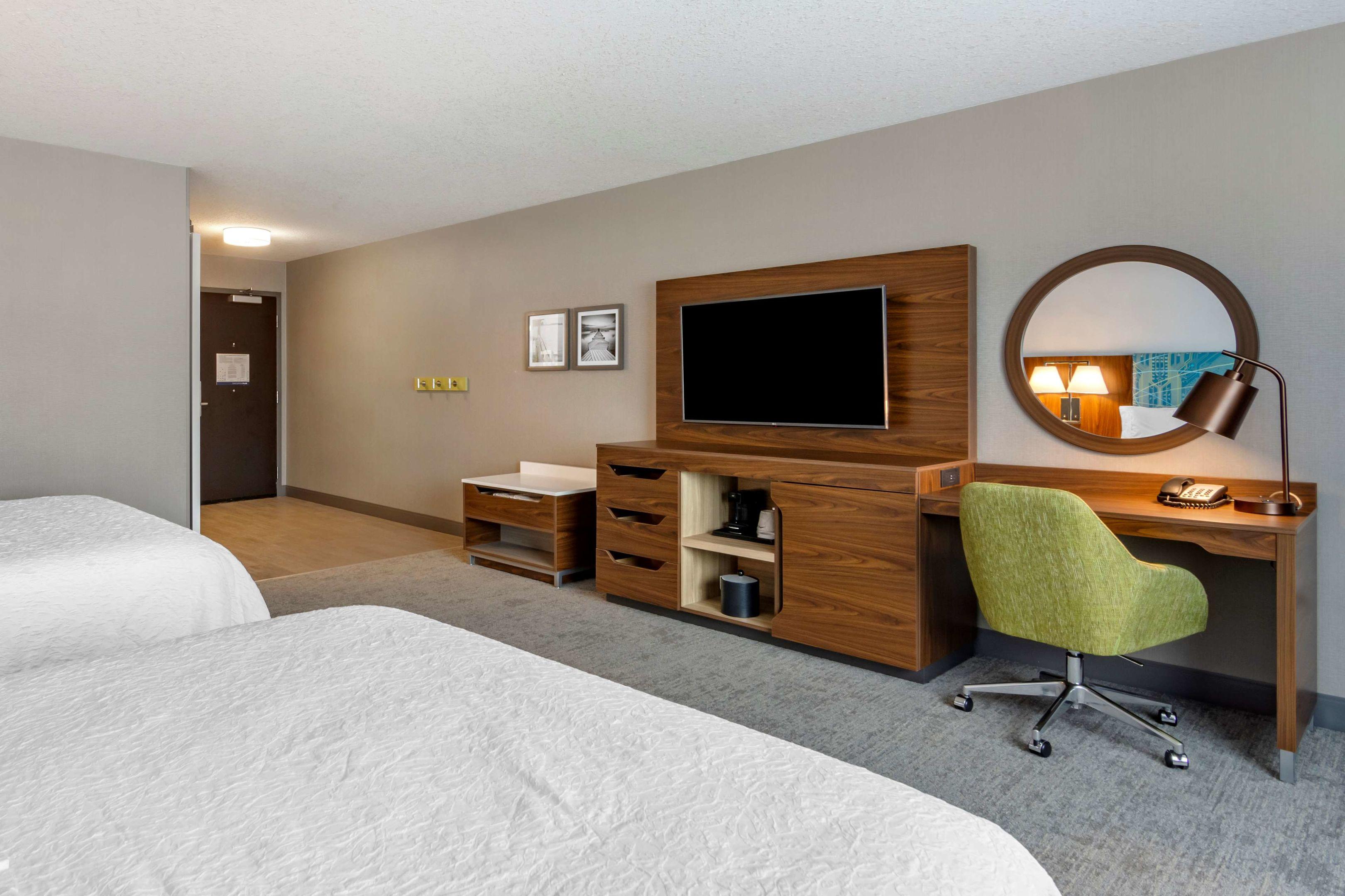 Hampton Inn & Suites Edmonton West — photo 4