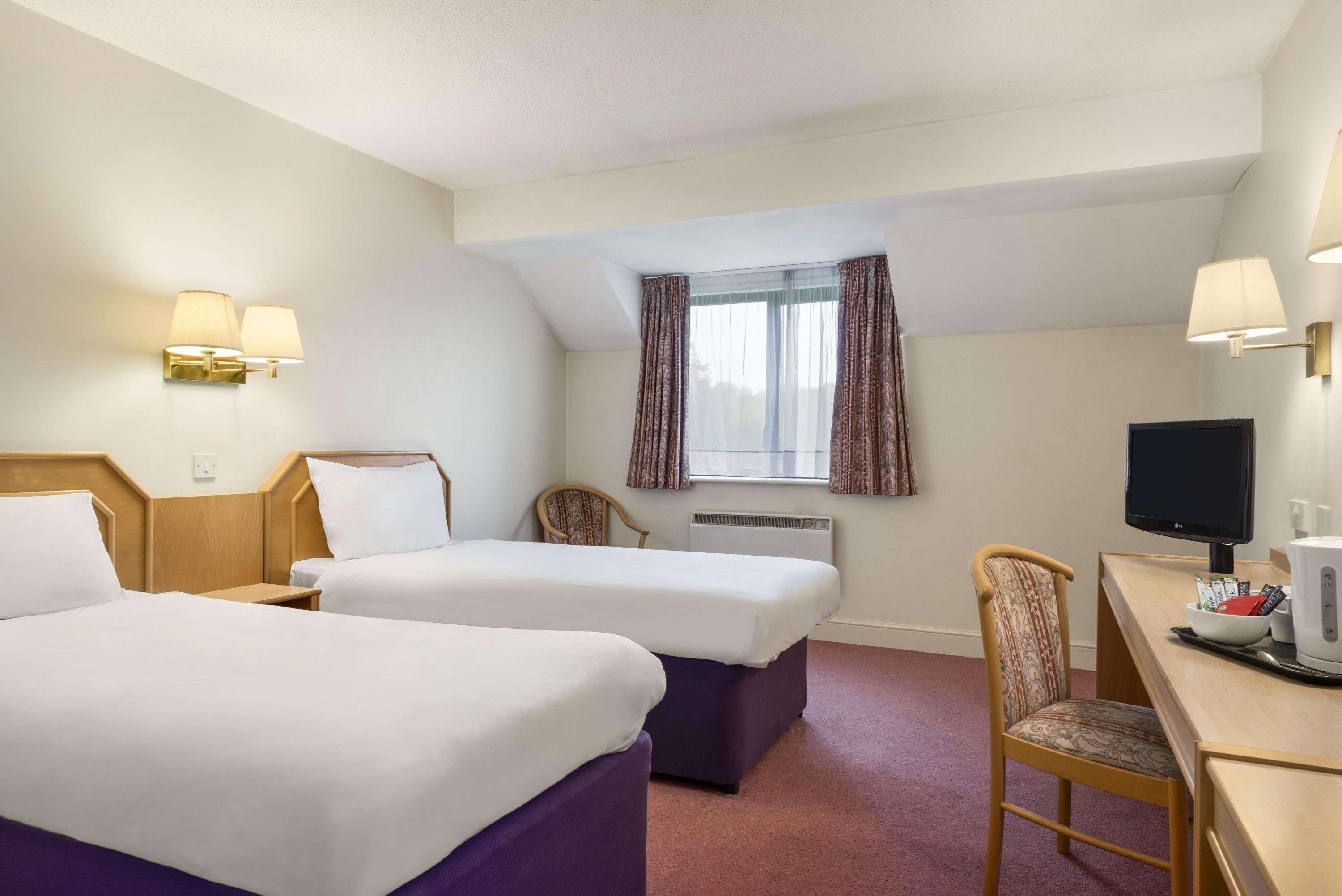 Days Inn Chesterfield Tibshelf — photo 4