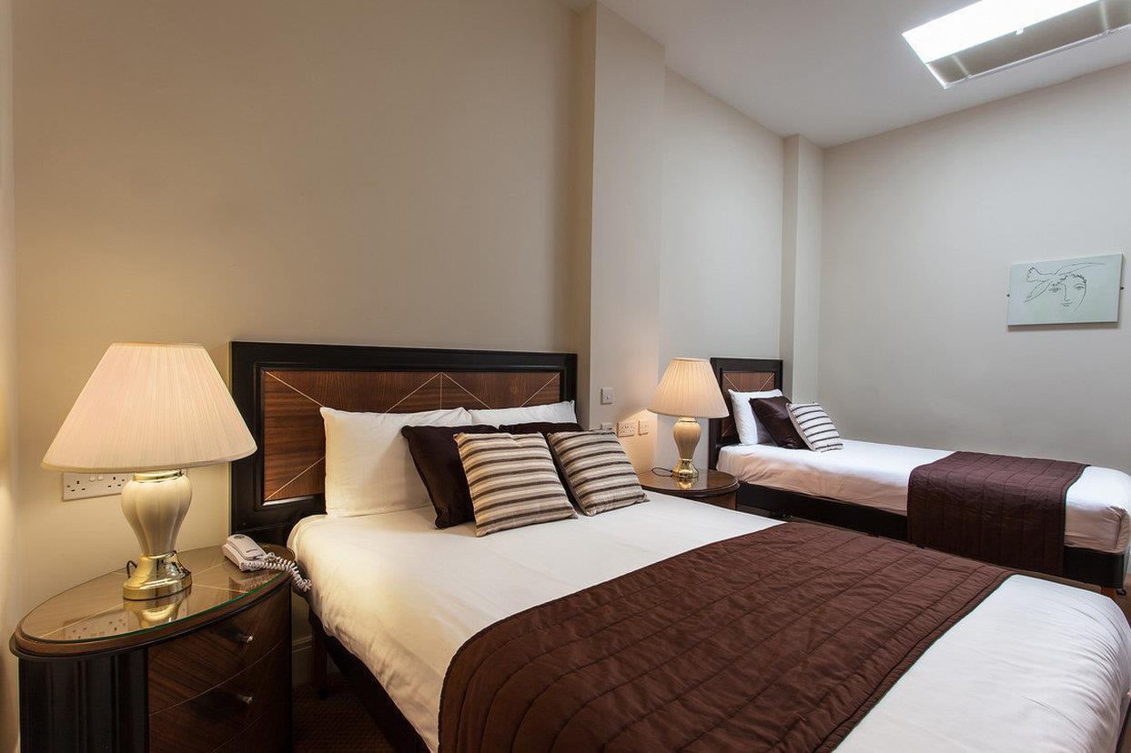 The Russ Hill Hotel Gatwick — photo 5
