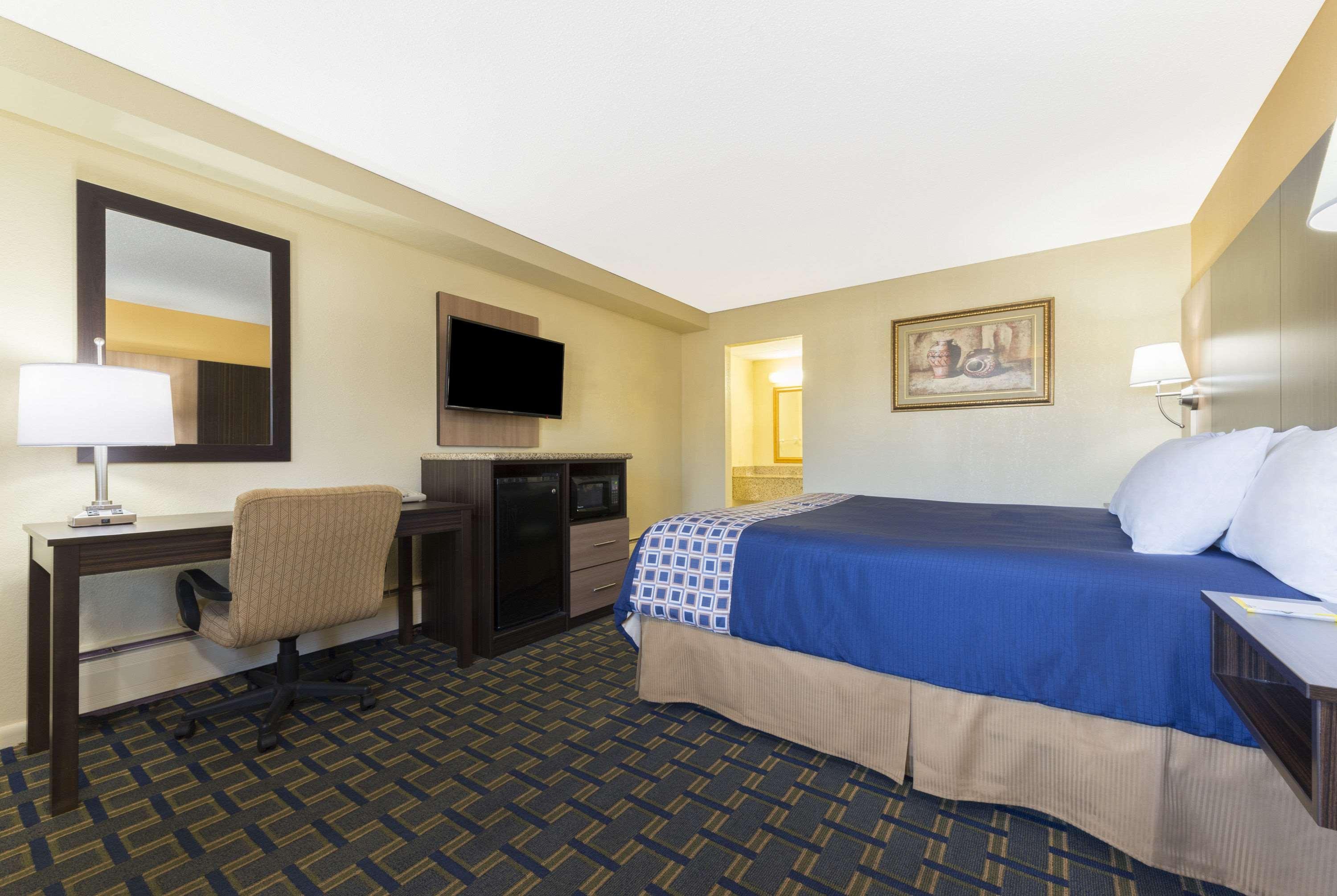 Days Inn Tonawanda/Buffalo — photo 3