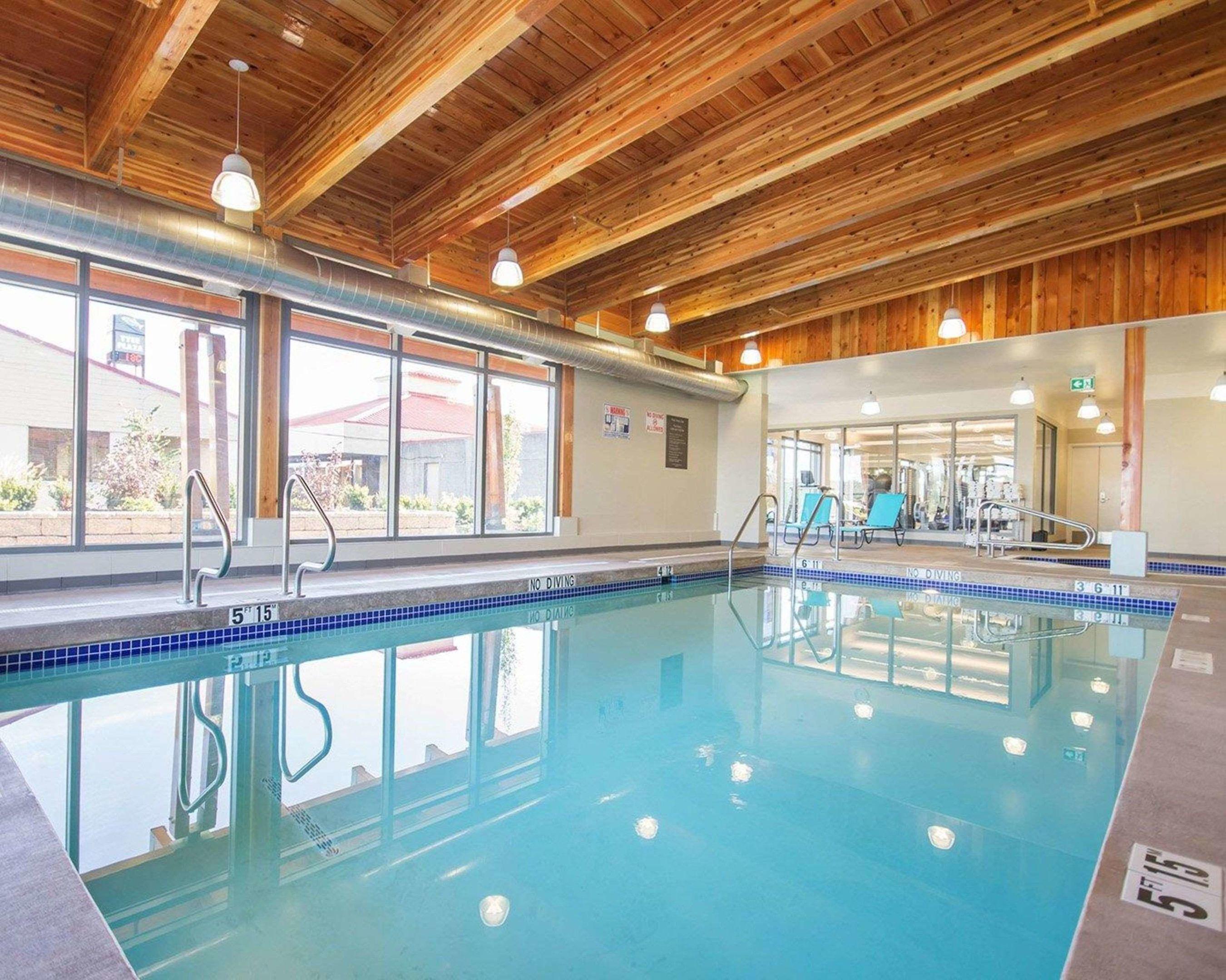 Comfort Inn & Suites Campbell River — photo 3