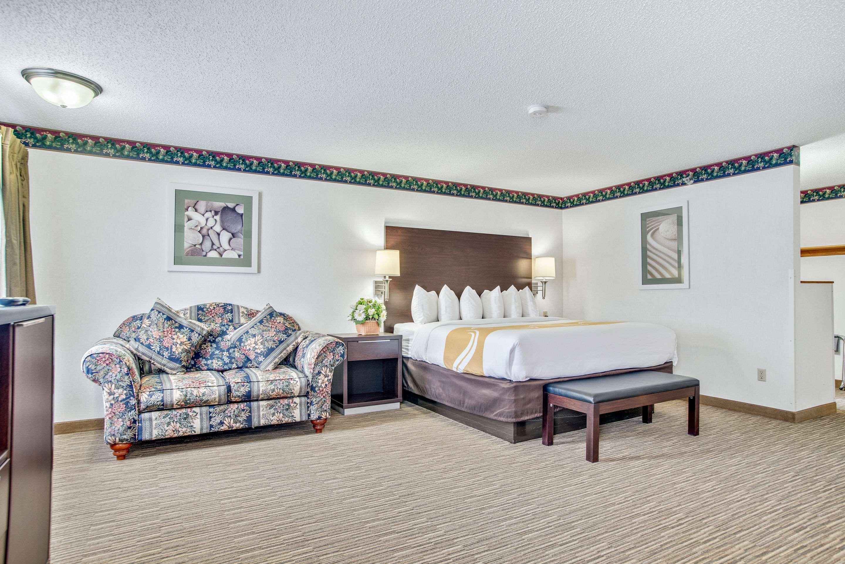 Quality Inn Hill City — photo 4
