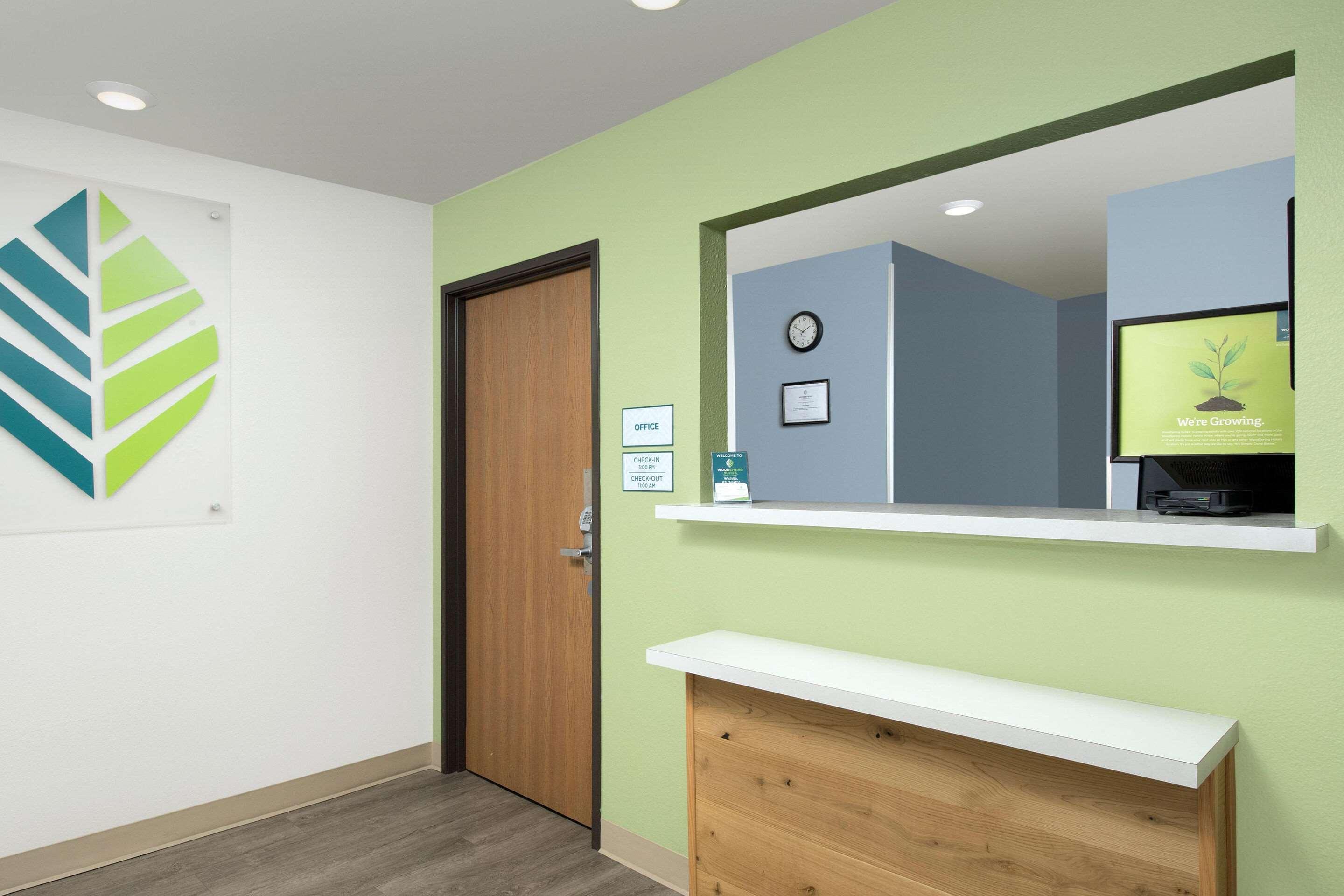 WoodSpring Suites Wichita North — photo 5