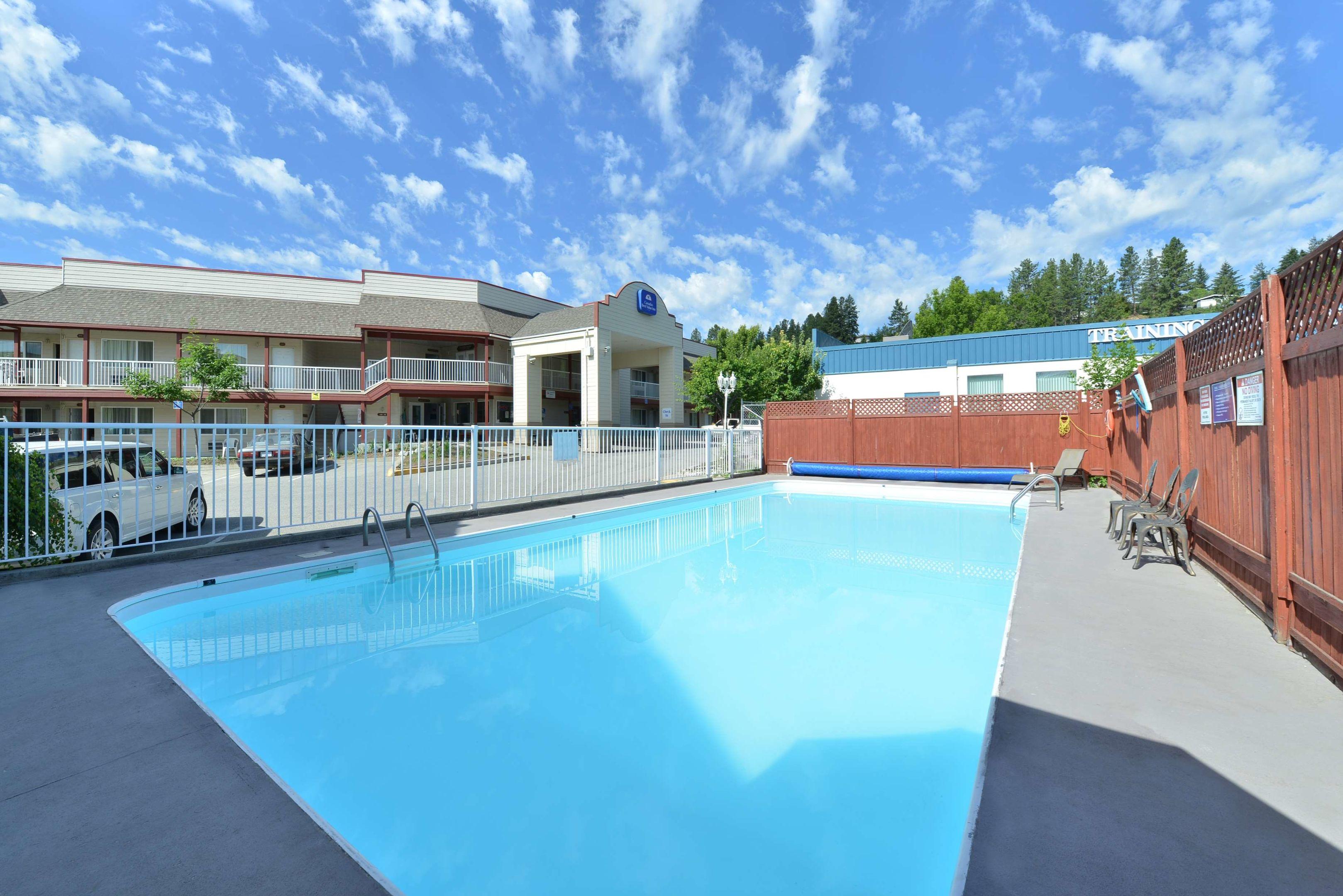 Canadas Best Value Inn & Suites - Princeton — photo 5