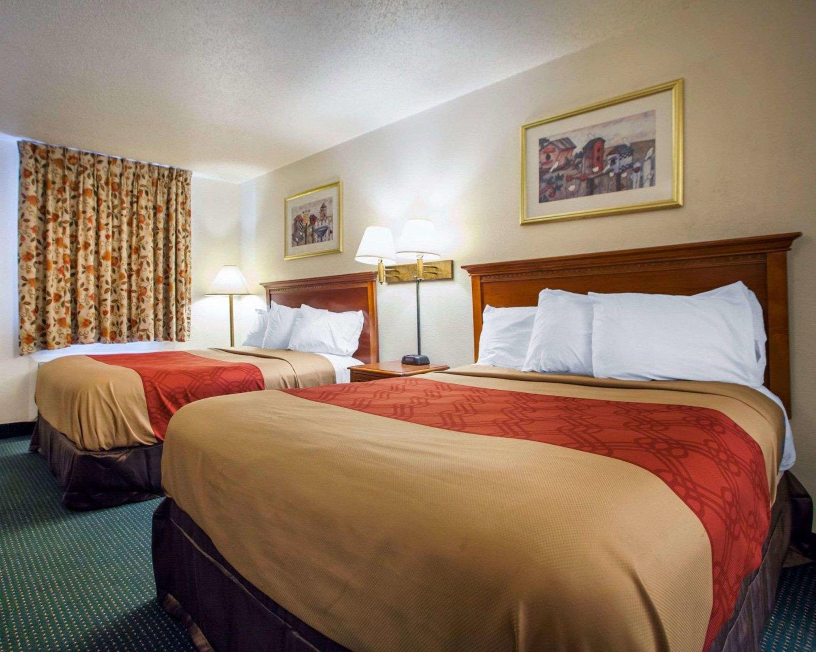 Econo Lodge — photo 5