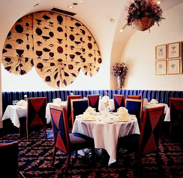 The Royal Angus Hotel — photo 4