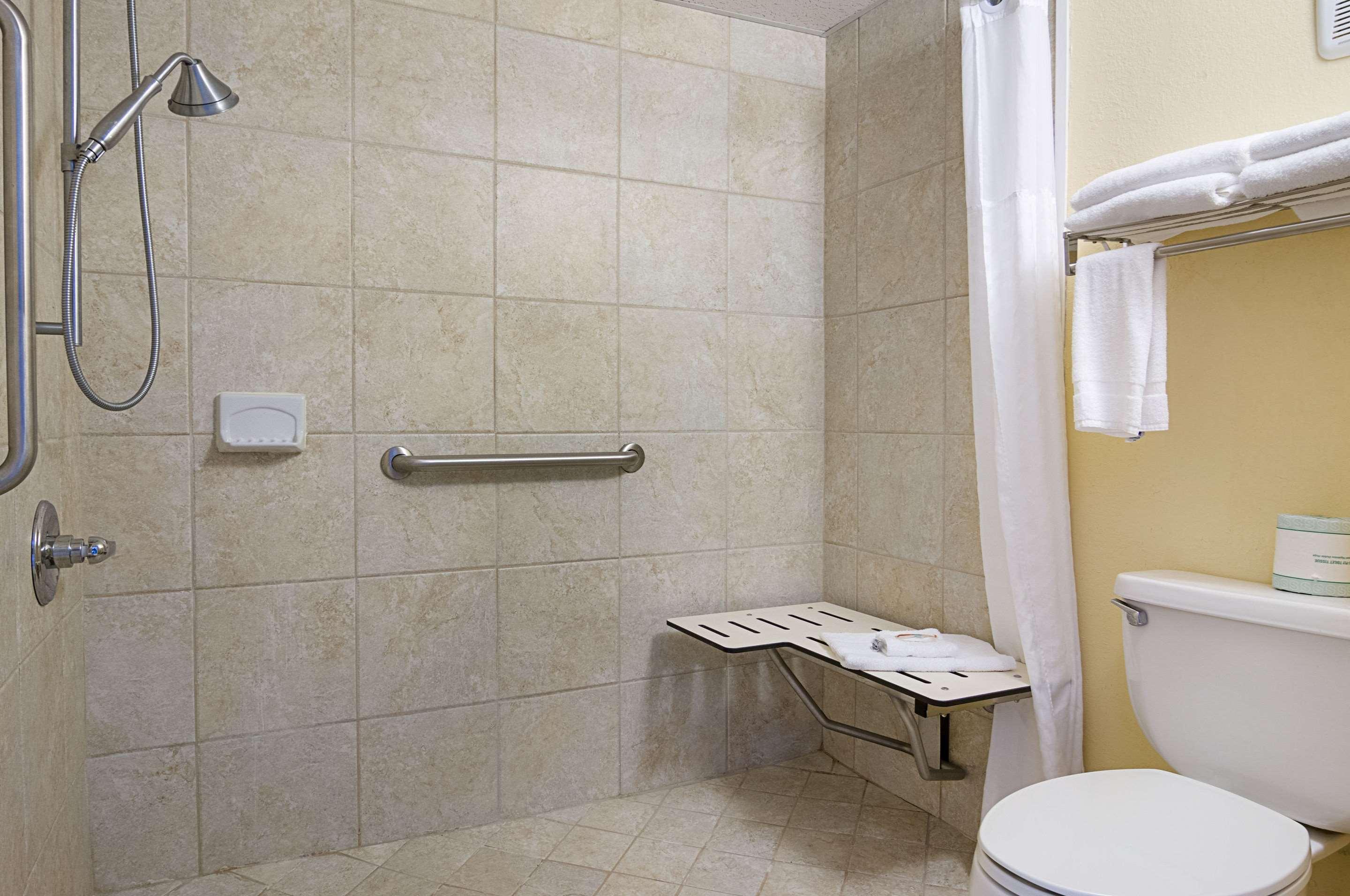 Quality Inn Calhoun — photo 4