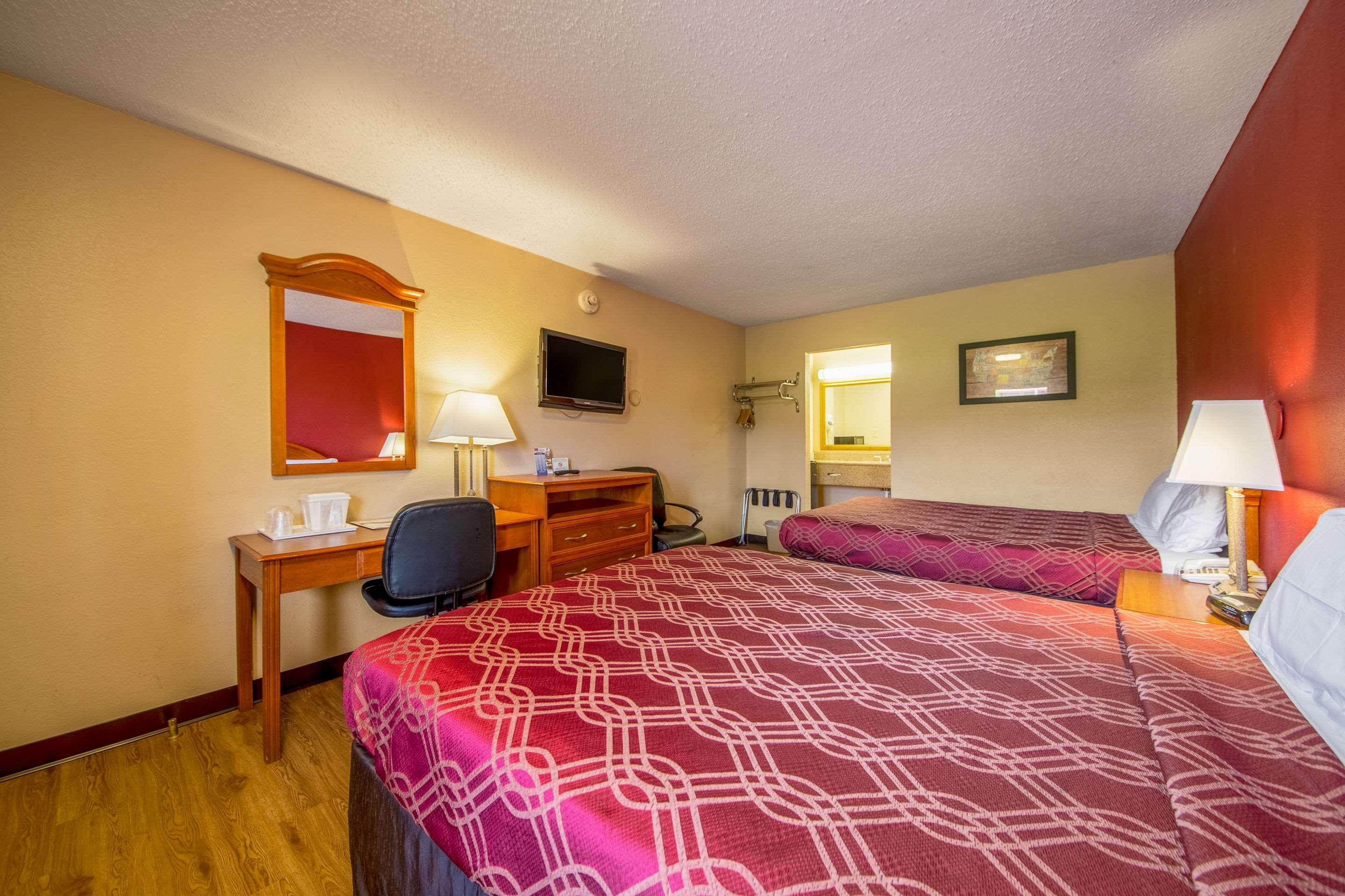 Econo Lodge — photo 4