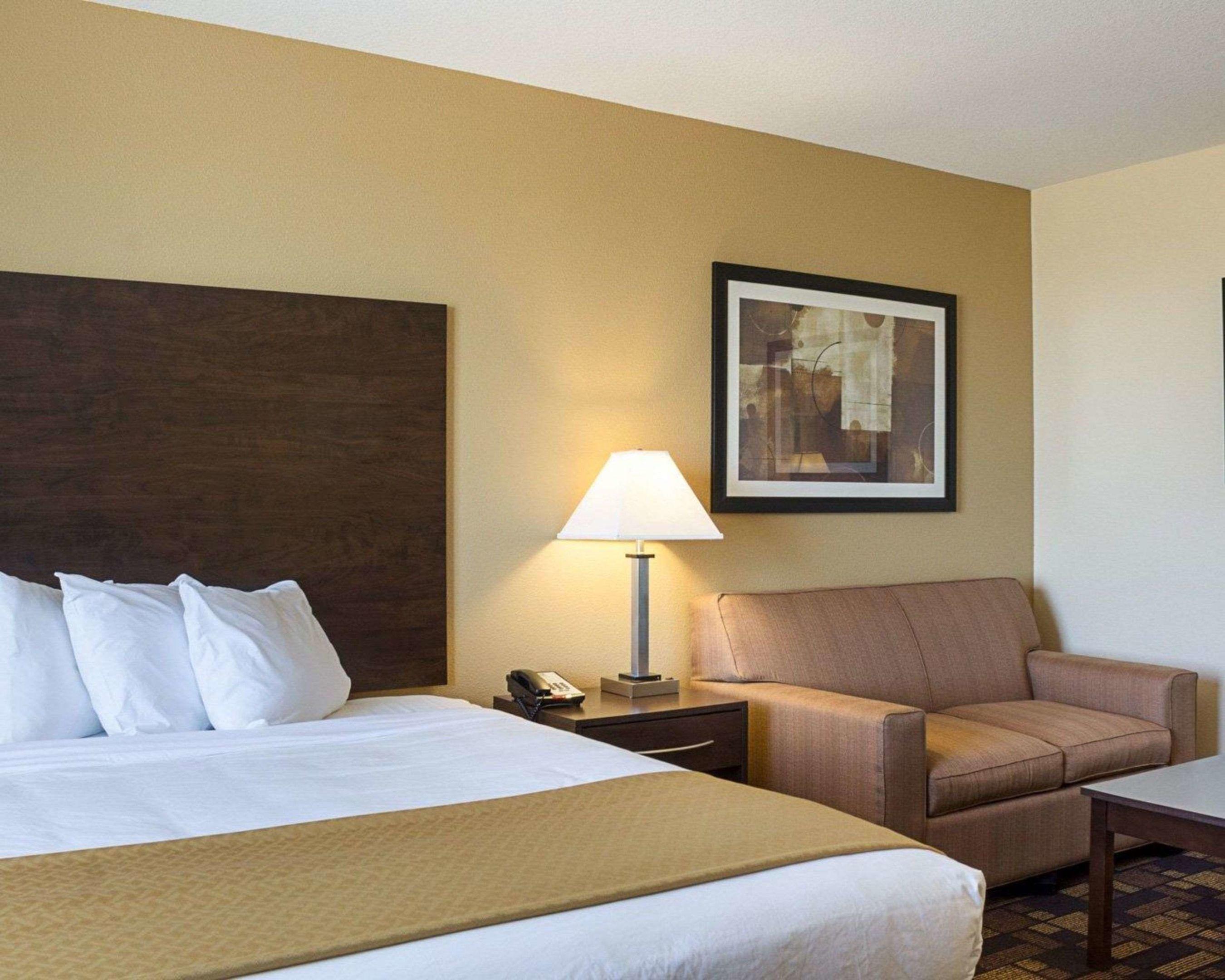 Quality Inn & Suites — photo 4