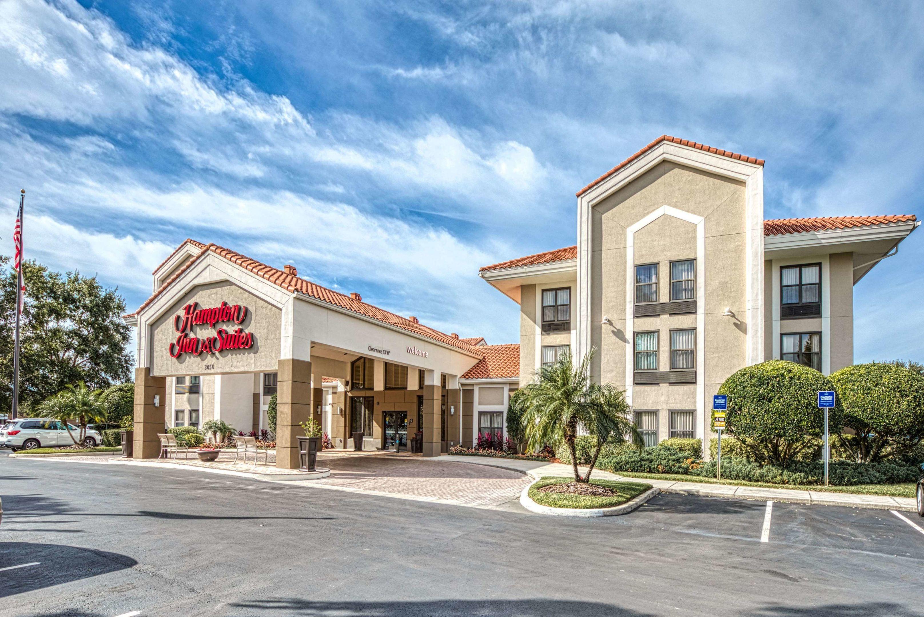 Hampton Inn & Suites Orlando/East UCF Area — photo 4