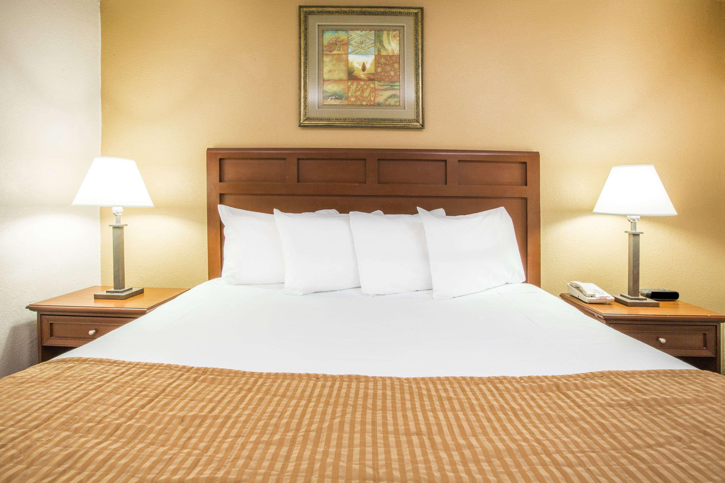 Baymont by Wyndham Mobile/I-65 — photo 5