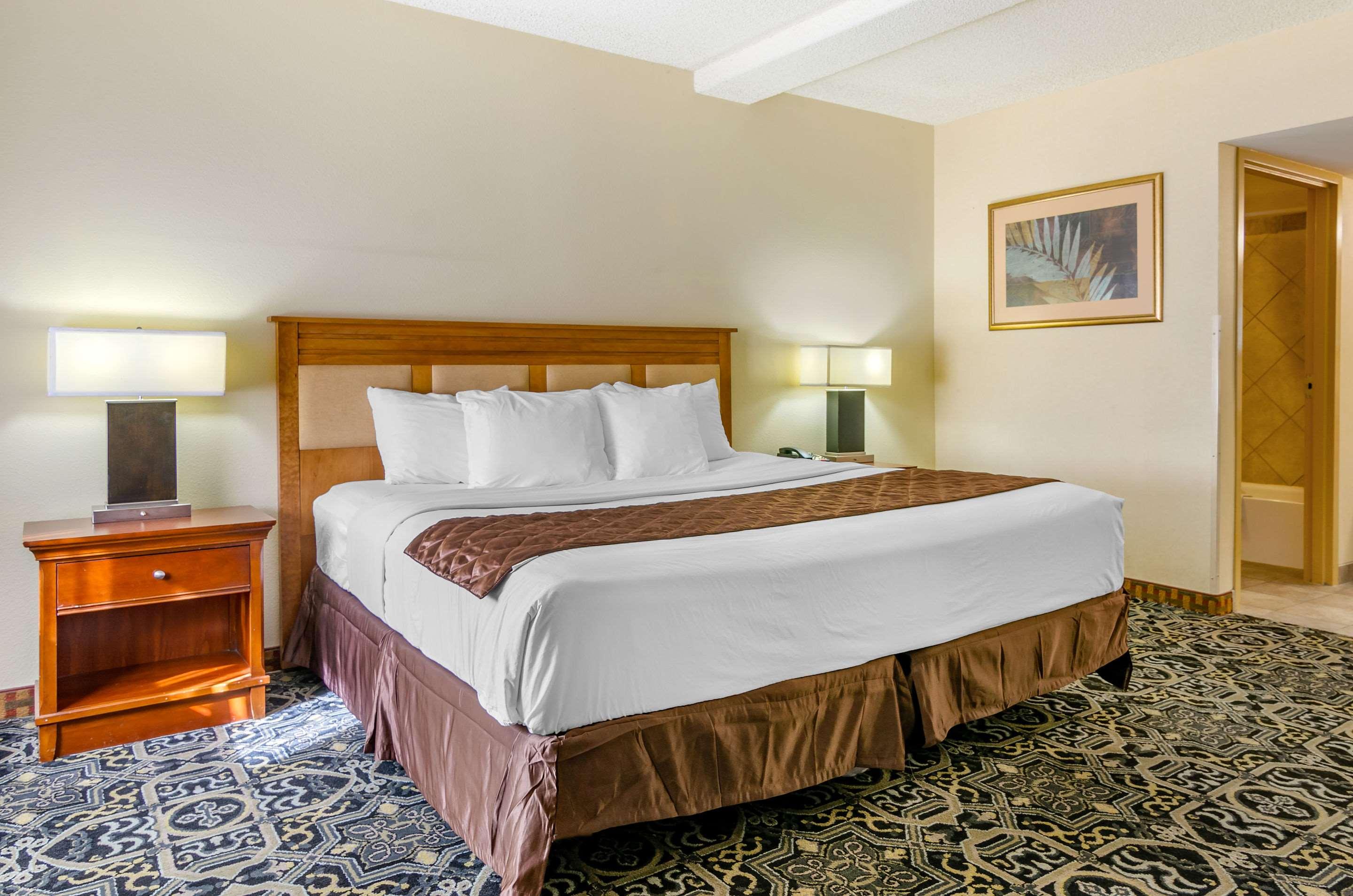 Rodeway Inn — photo 4
