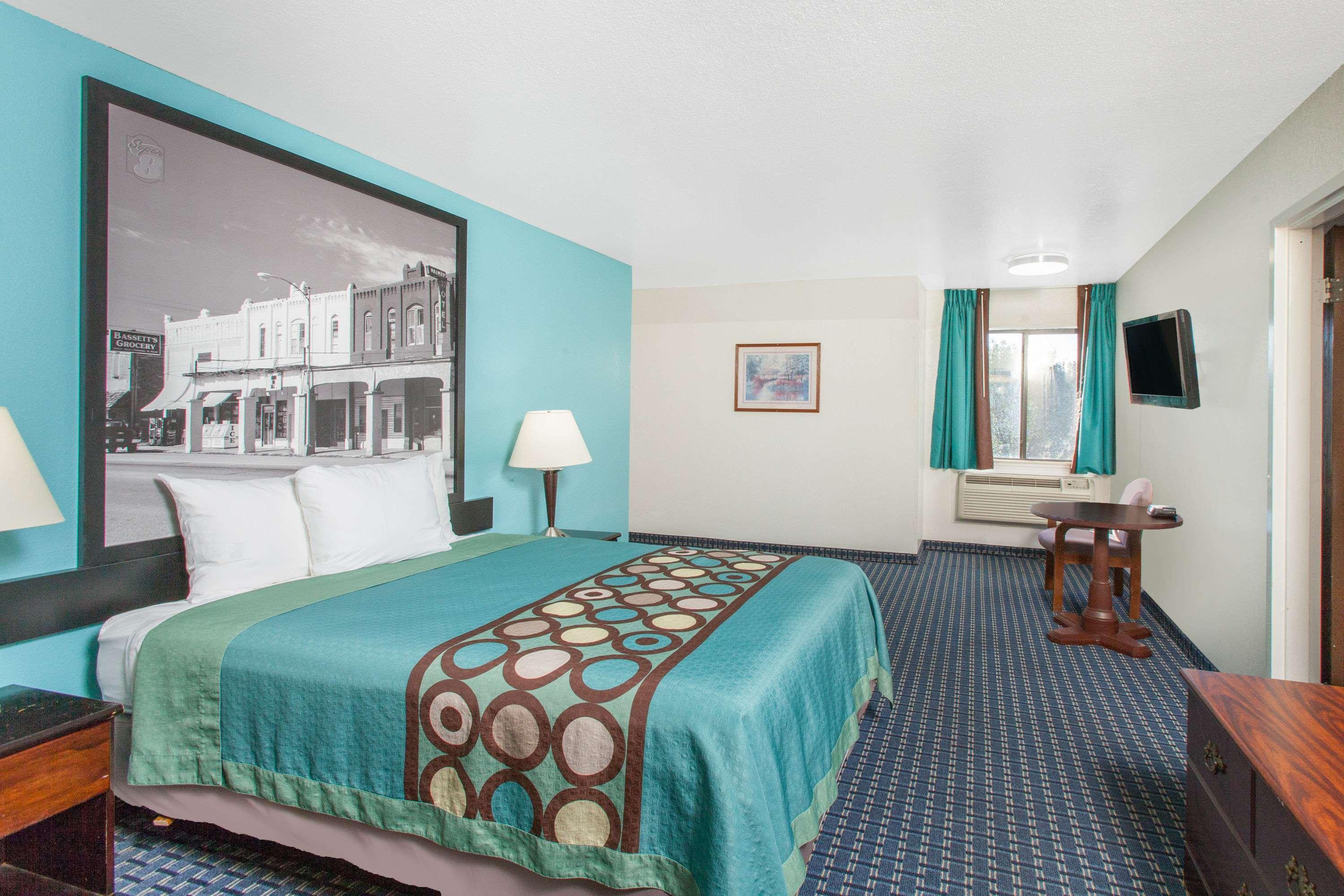 Super 8 by Wyndham Sallisaw — photo 4