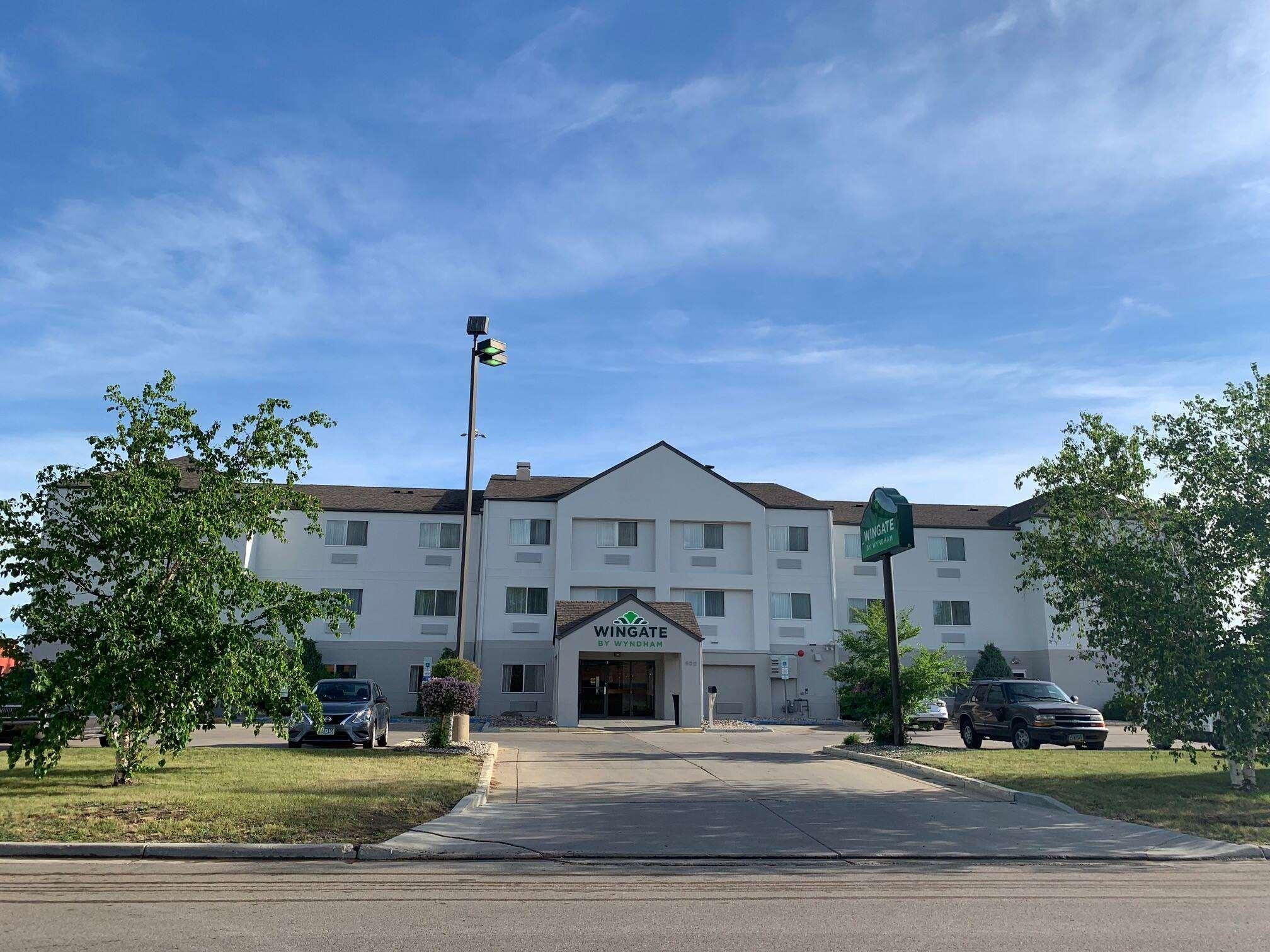 Wingate by Wyndham Minot — photo 4