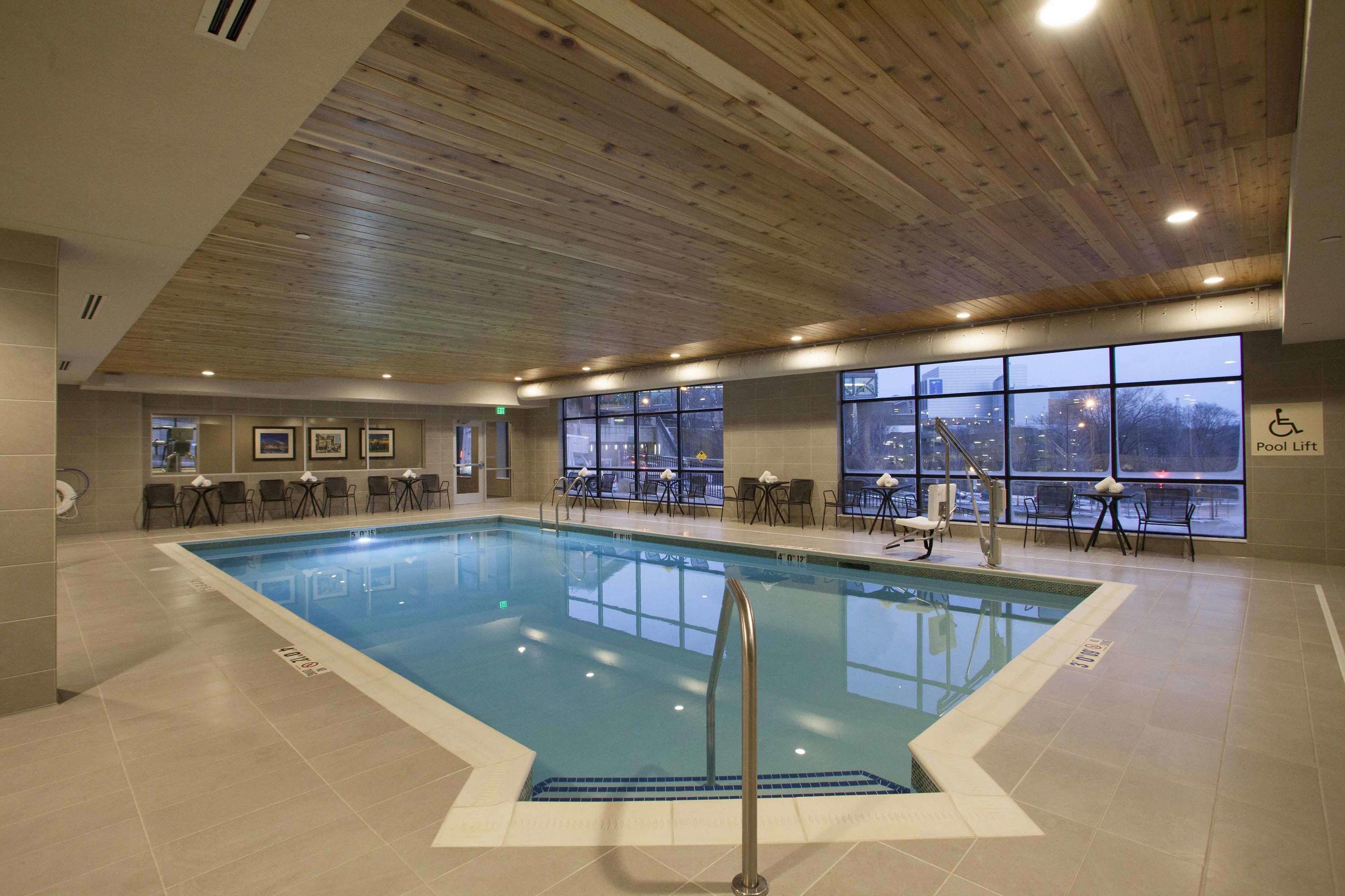 Hampton Inn & Suites Downtown St. Paul — photo 5