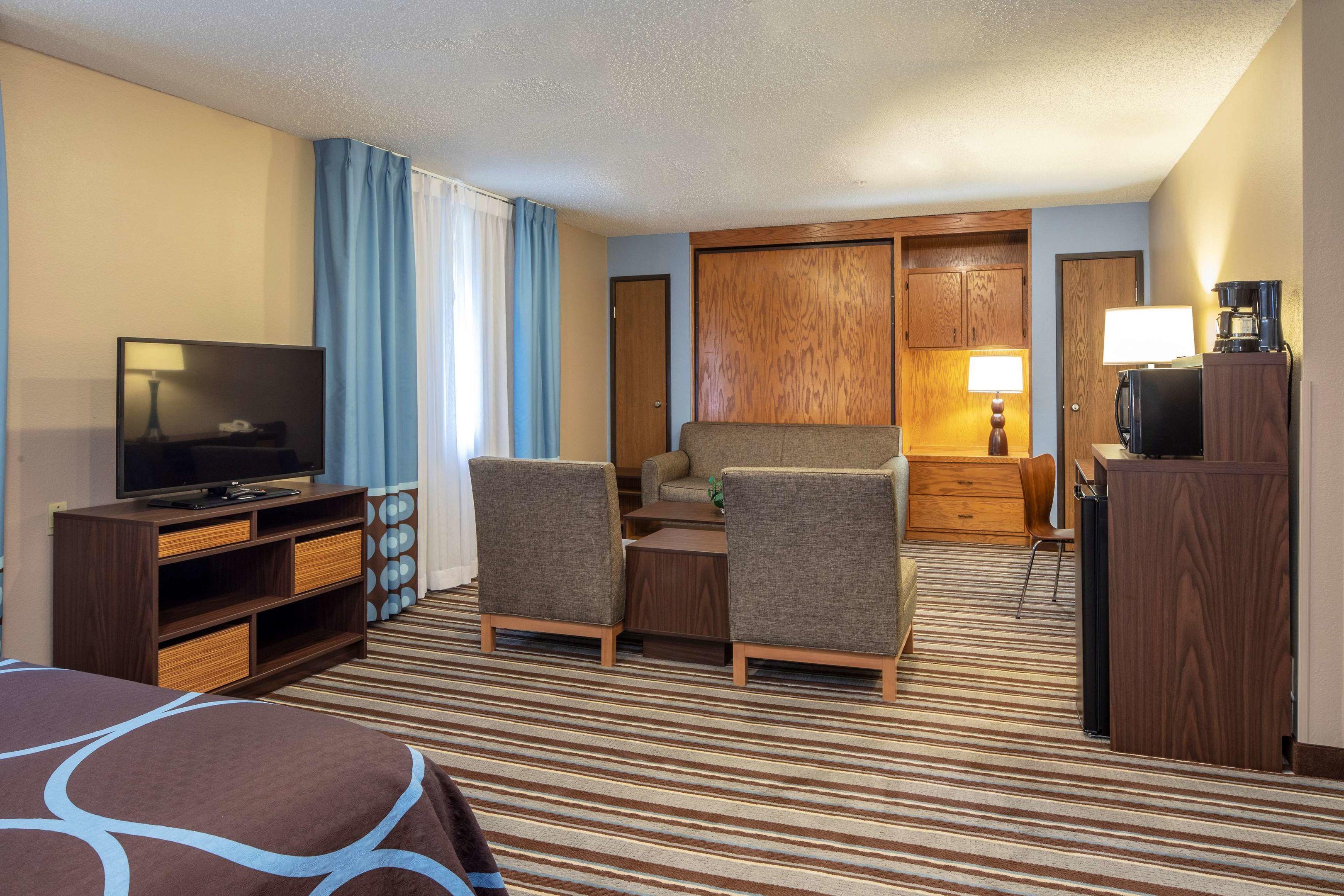 Super 8 by Wyndham Steubenville — photo 3