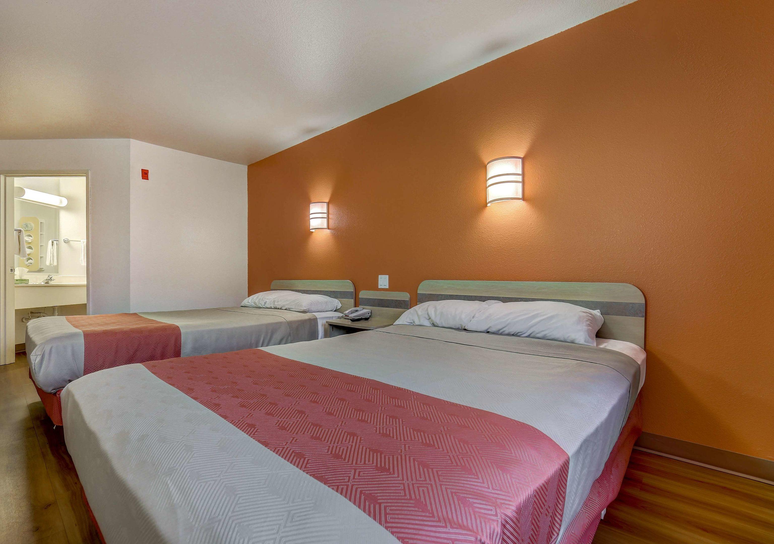Motel 6 Roseburg — photo 4