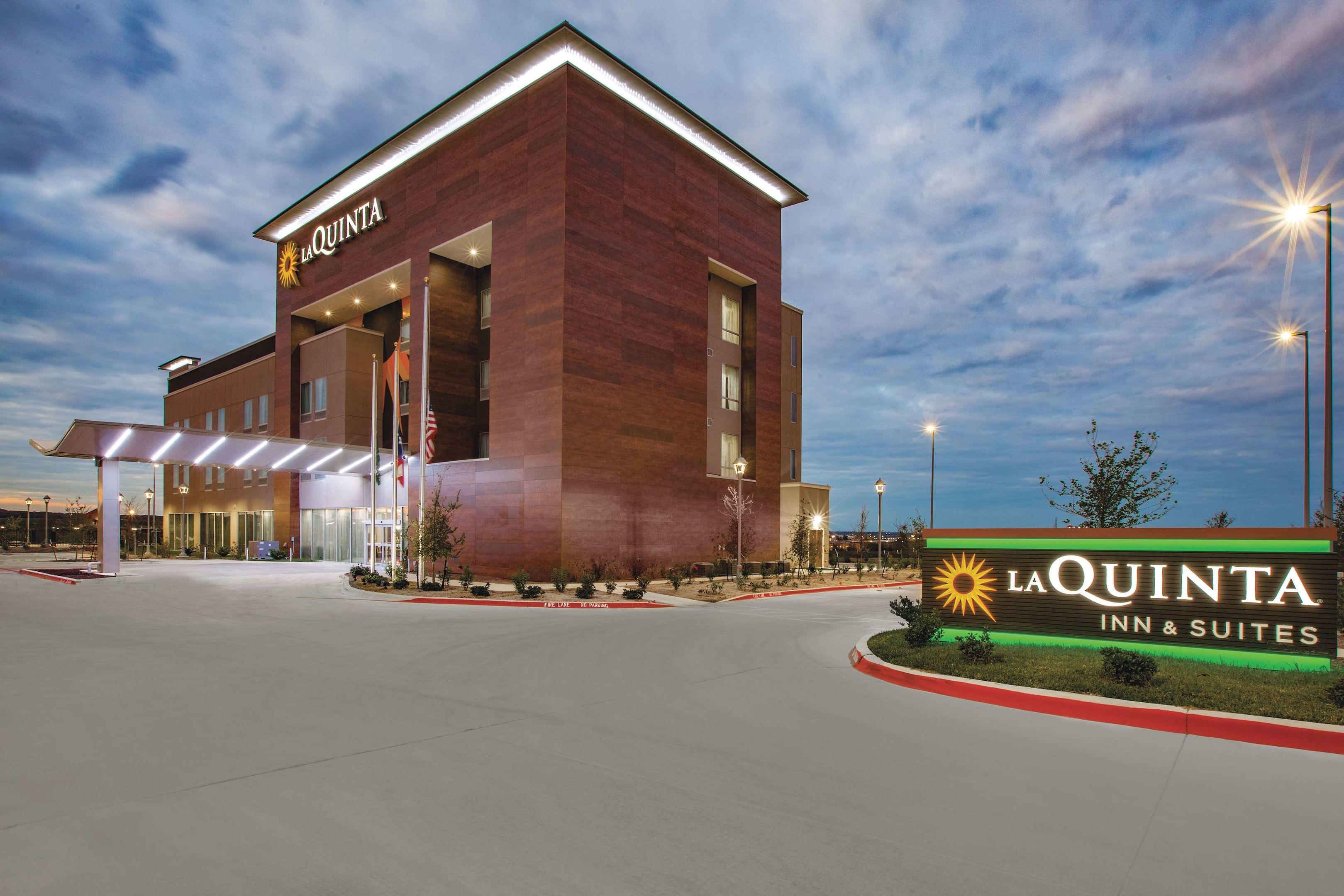La Quinta Inn & Suites San Marcos Outlet Mall — photo 3
