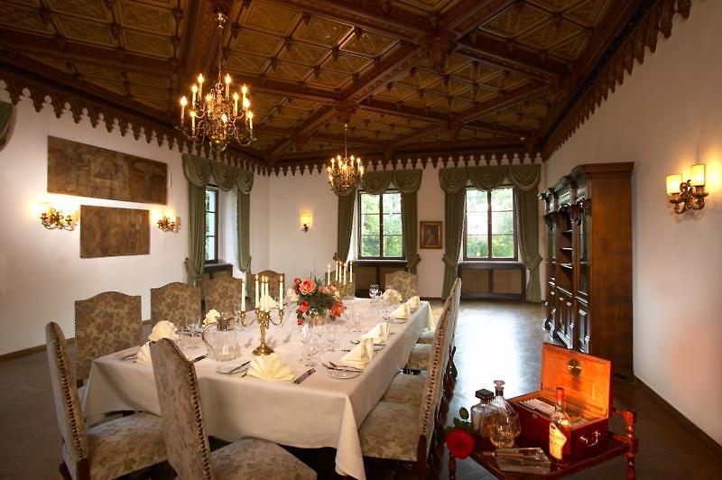 Schloss Weikersdorf — photo 5