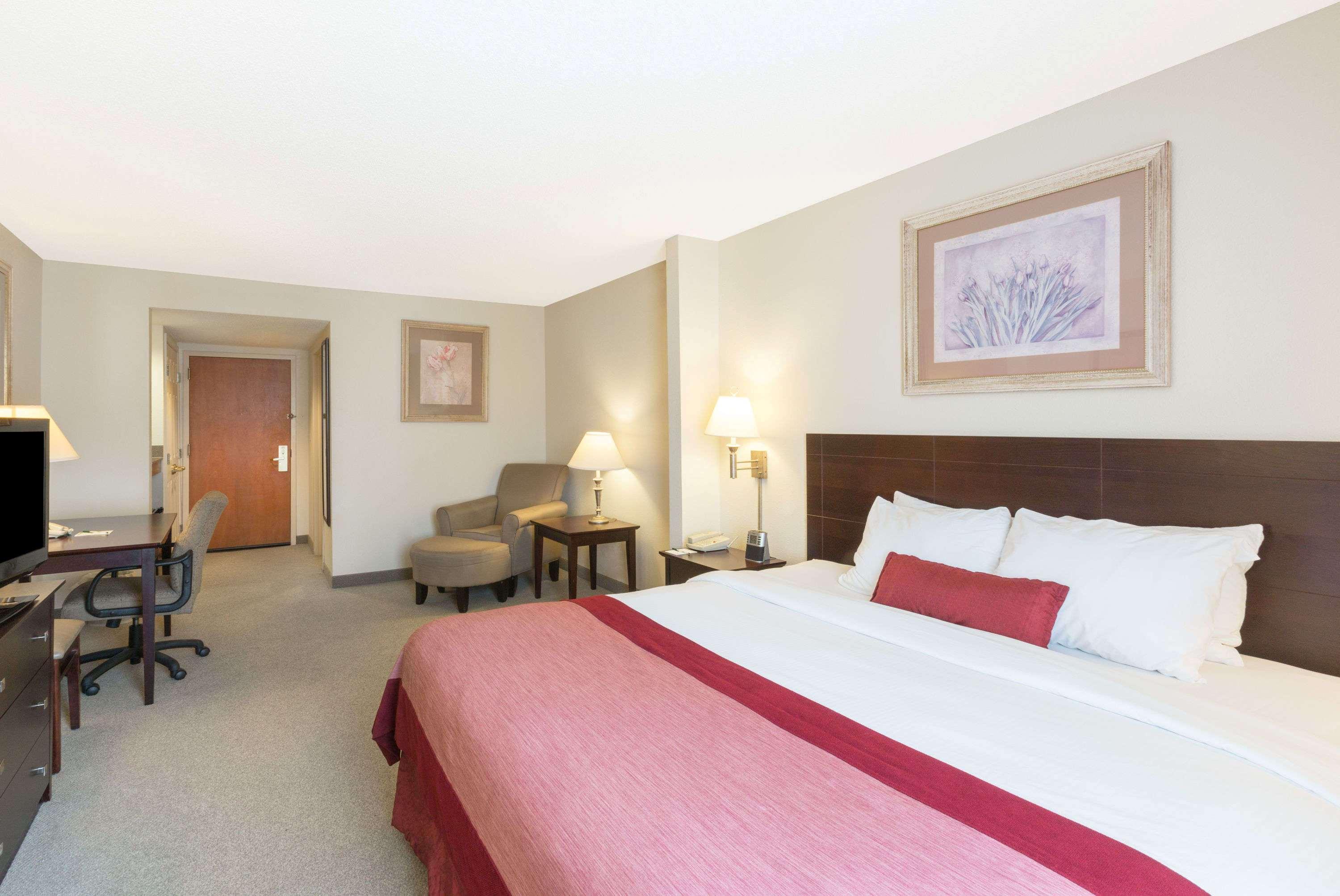 Wingate by Wyndham Tupelo — photo 4