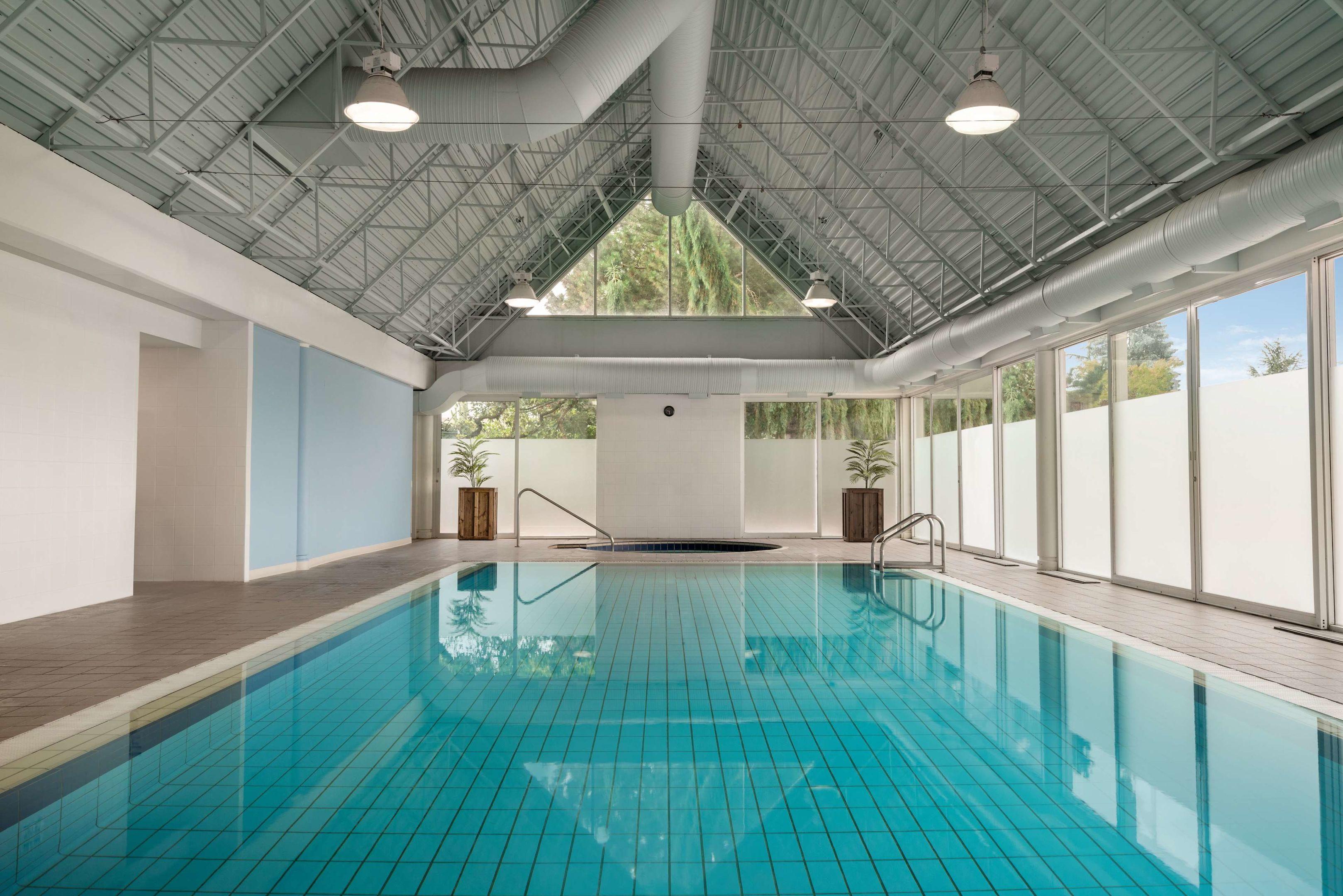 Coast Chilliwack Hotel by APA — photo 4