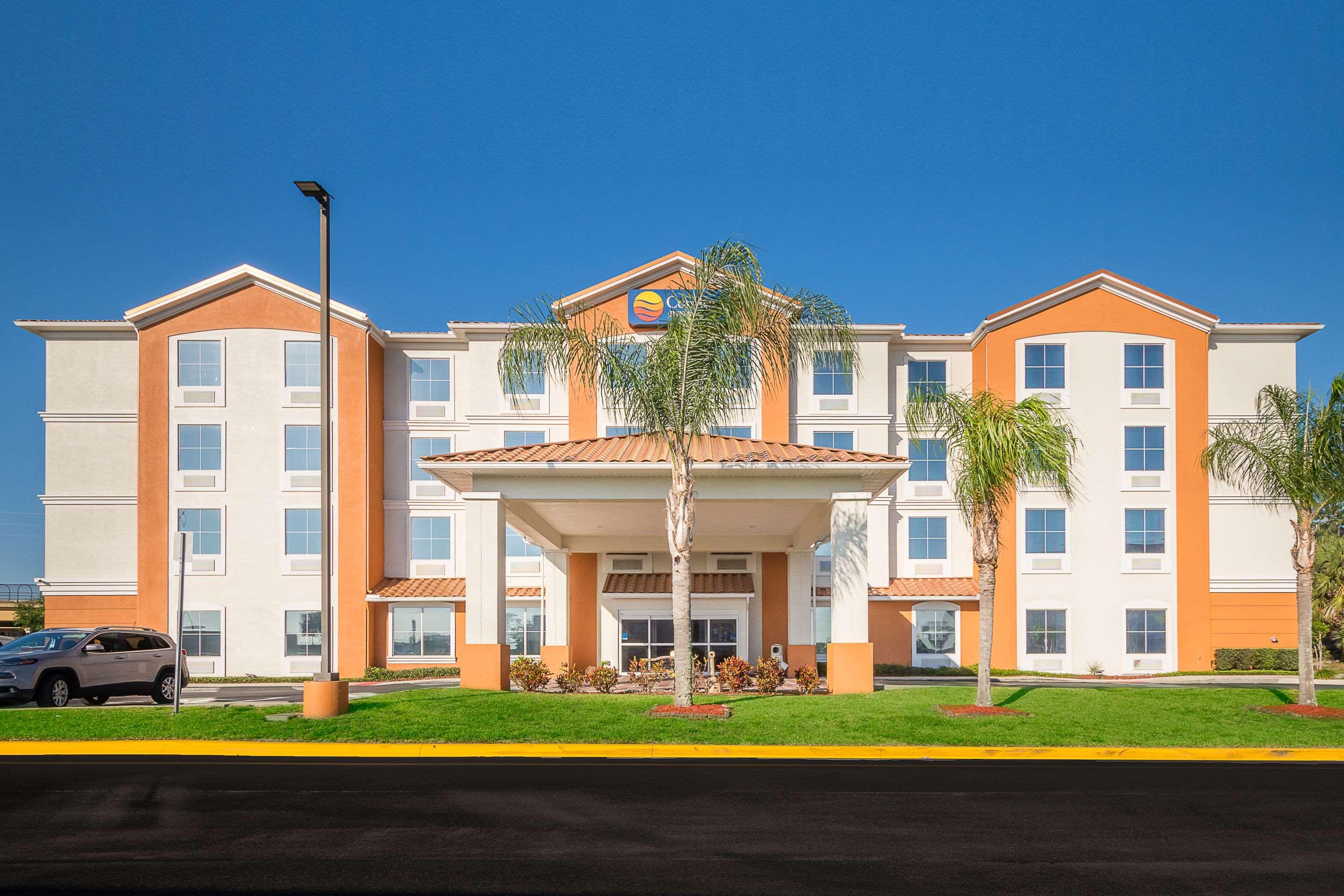 Comfort Inn & Suites Maingate South — photo 5