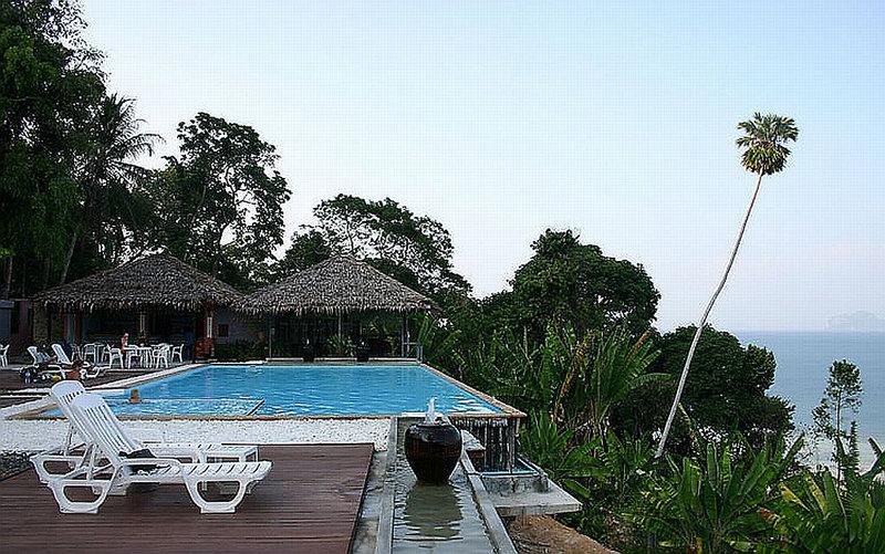 Koh Ngai Cliff Beach Resort — photo 3
