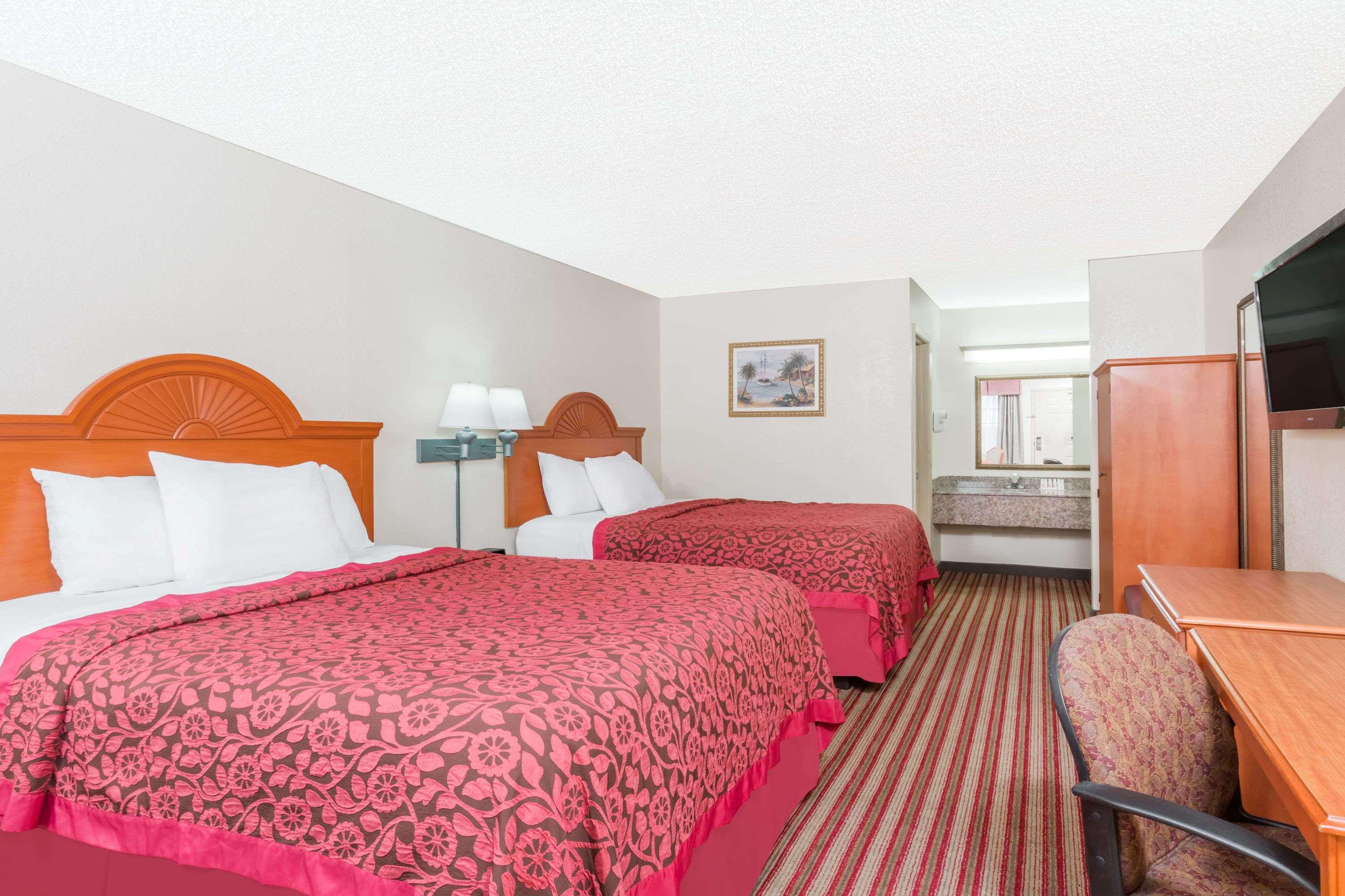 Days Inn by Wyndham Portland/Corpus Christi — photo 5