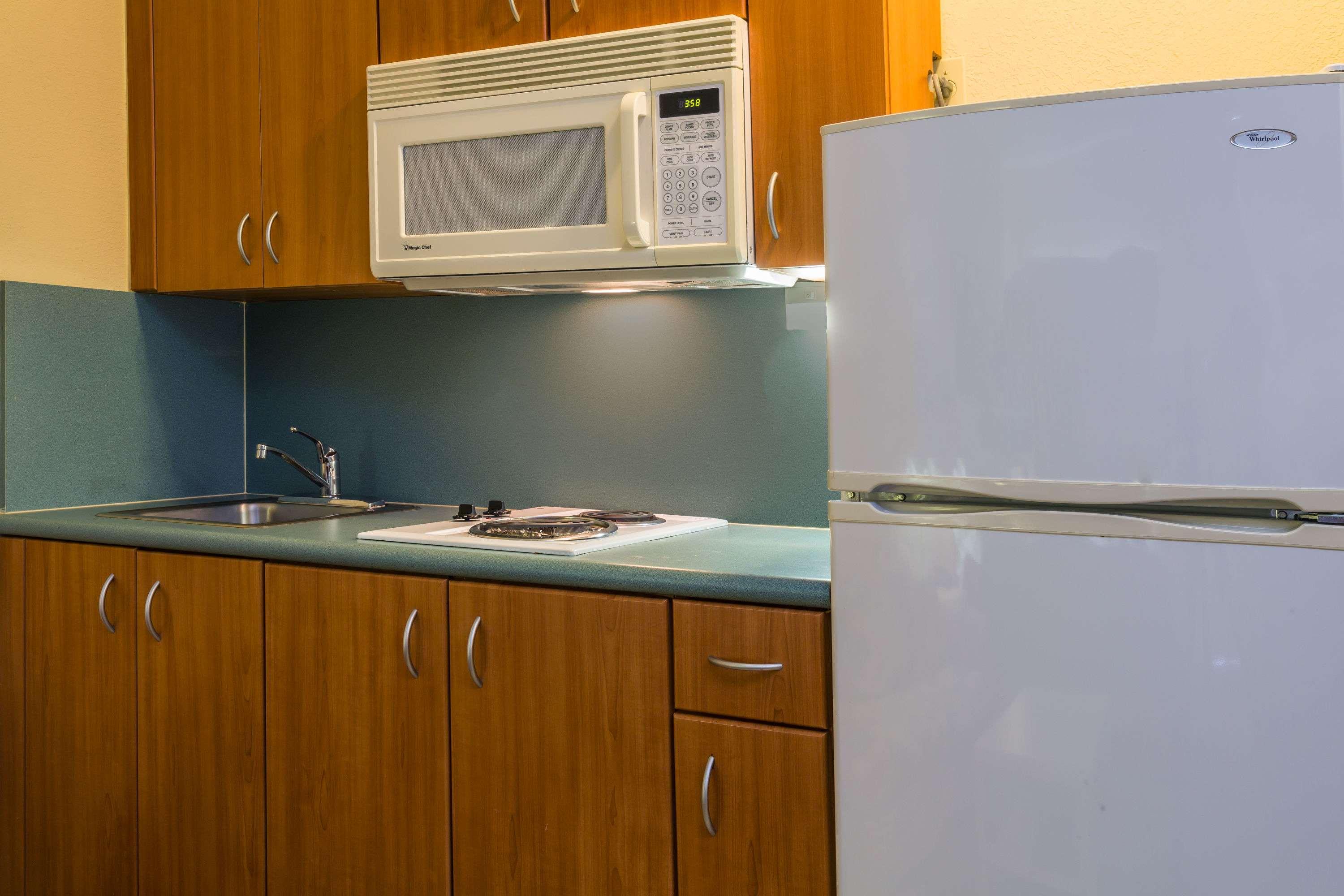 Travelodge Suites by Wyndham Lake Okeechobee — photo 4