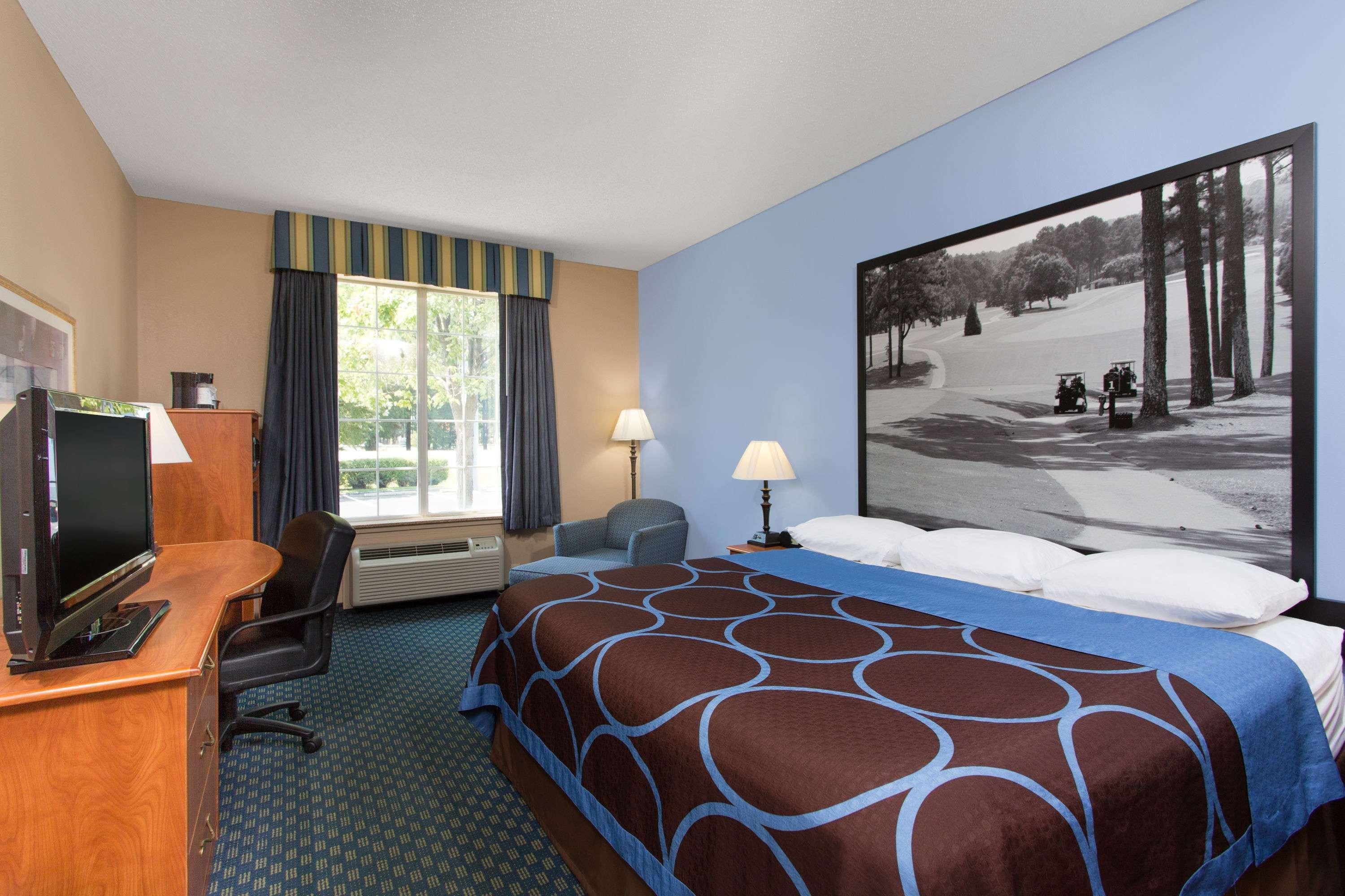 Super 8 by Wyndham Smithfield — photo 3