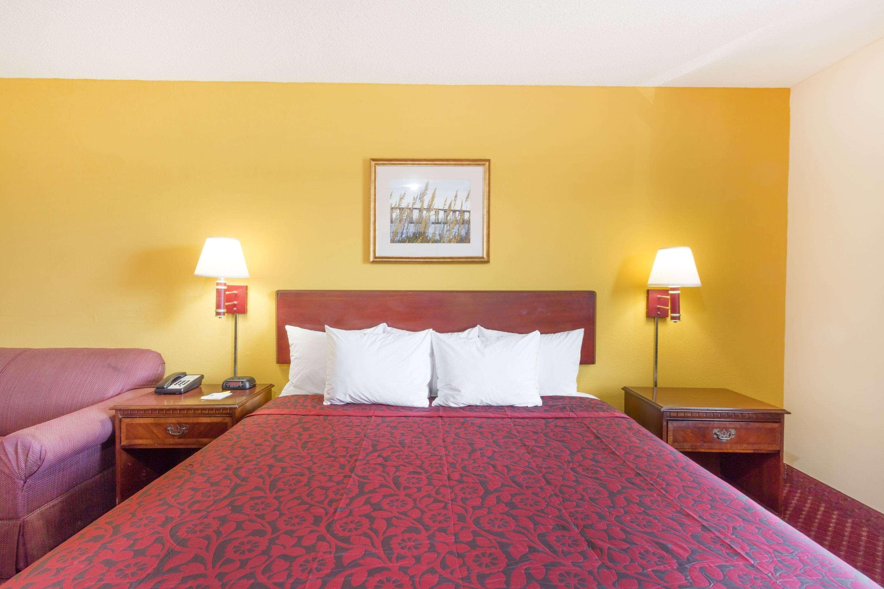 Days Inn by Wyndham Tappahannock — photo 5