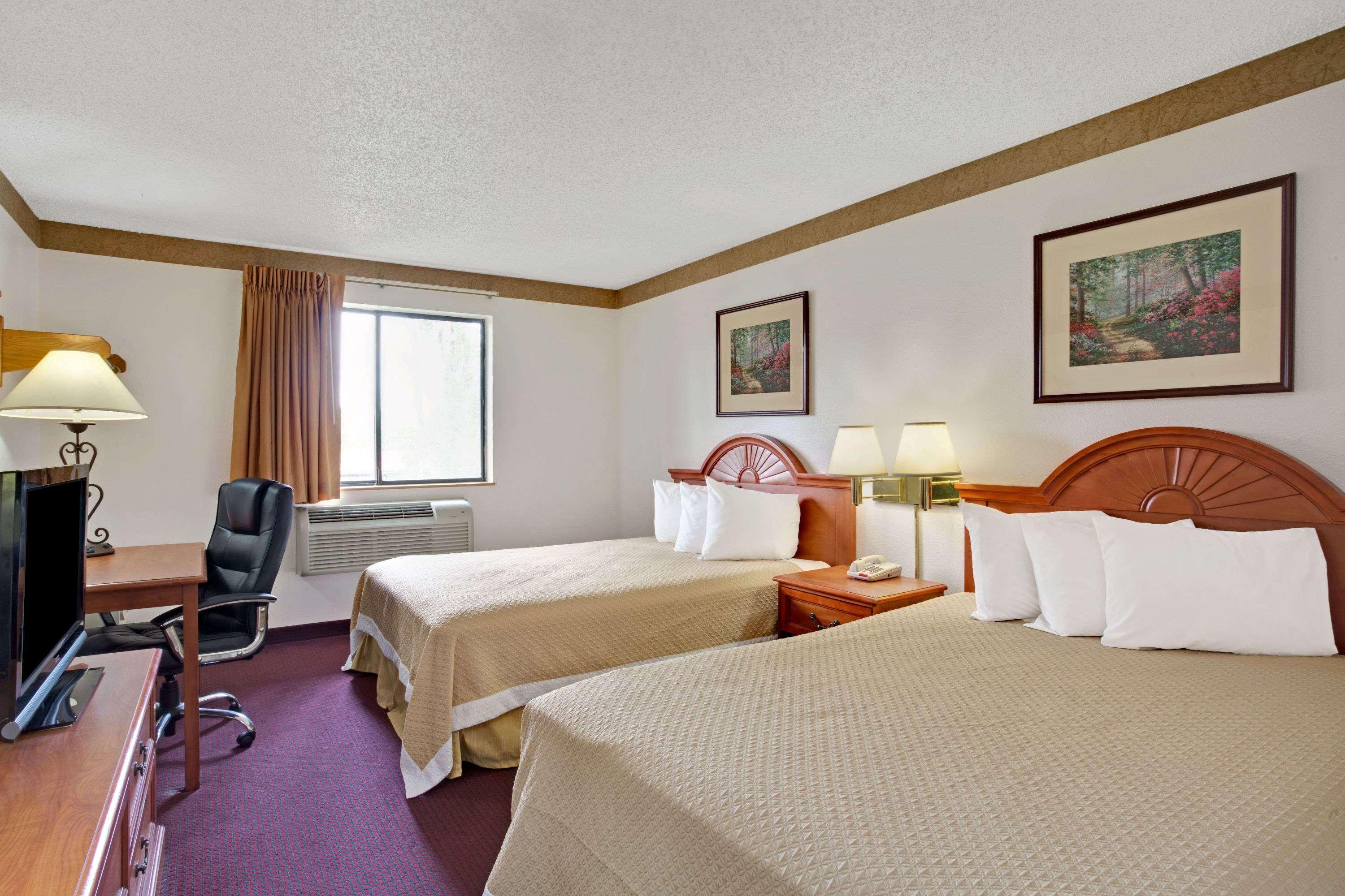 Days Inn Clearfield — photo 5