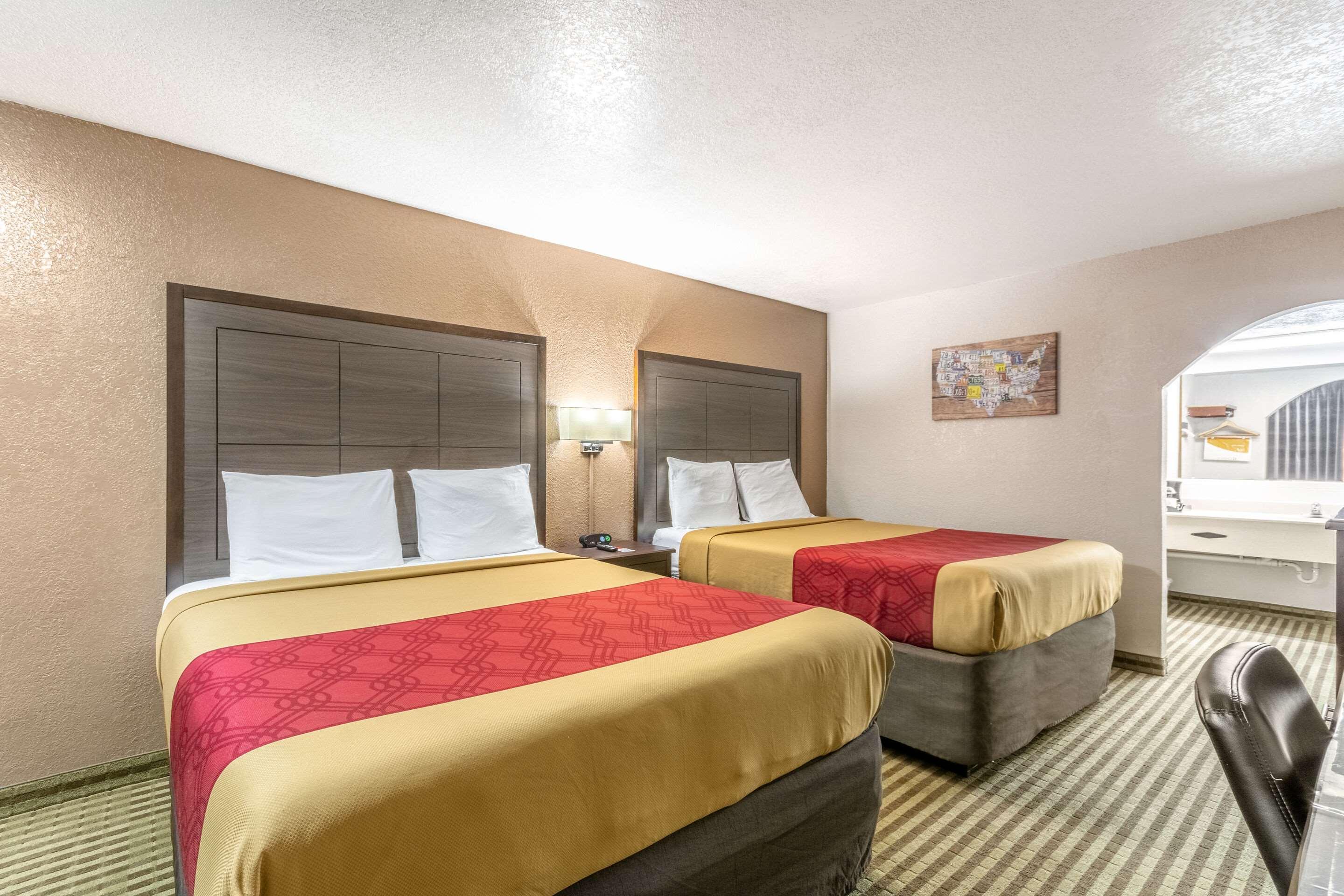 Econo Lodge — photo 5