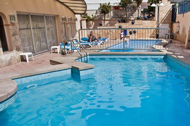 Atzaro Apartments — photo 4