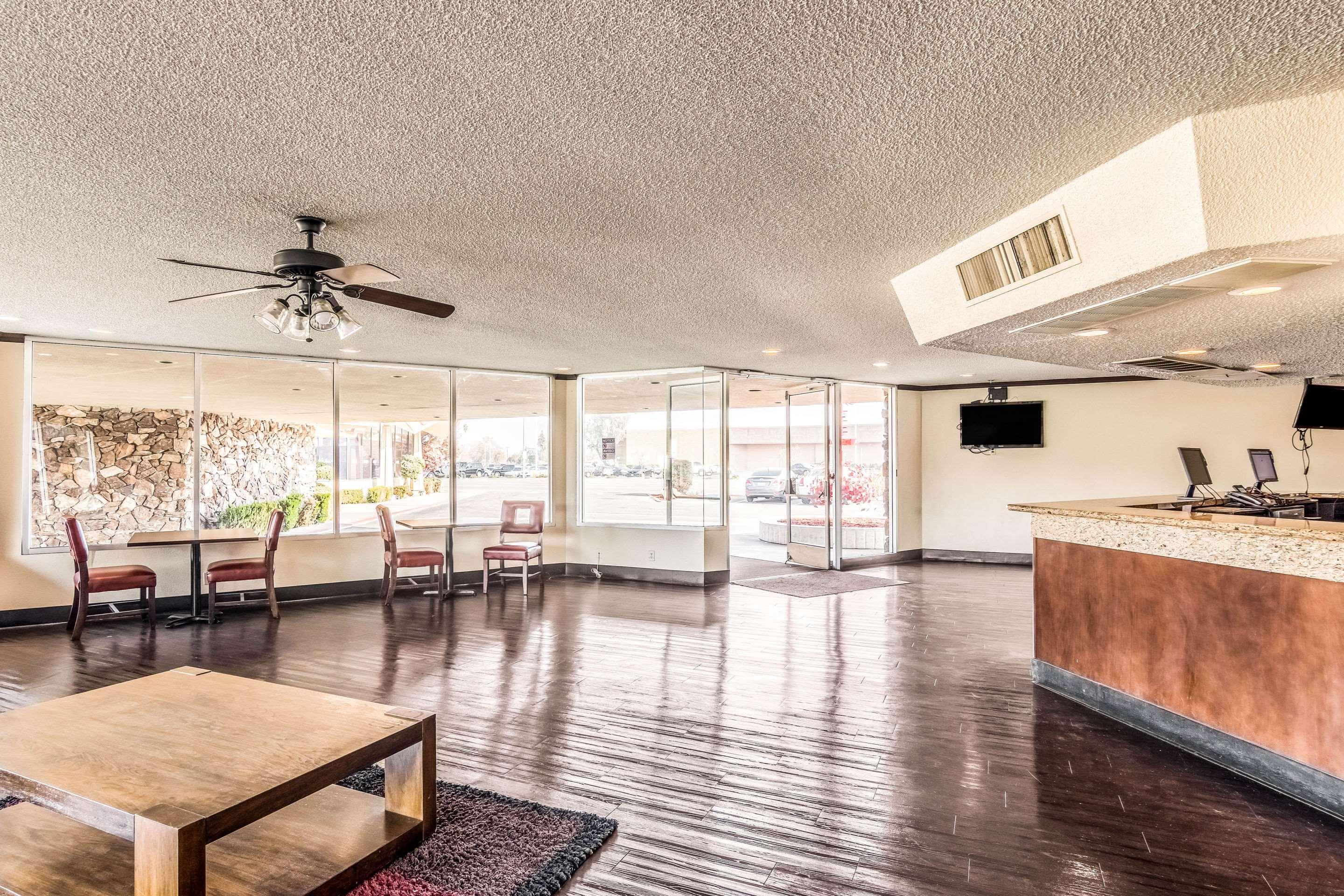 Rodeway Inn & Suites — photo 5
