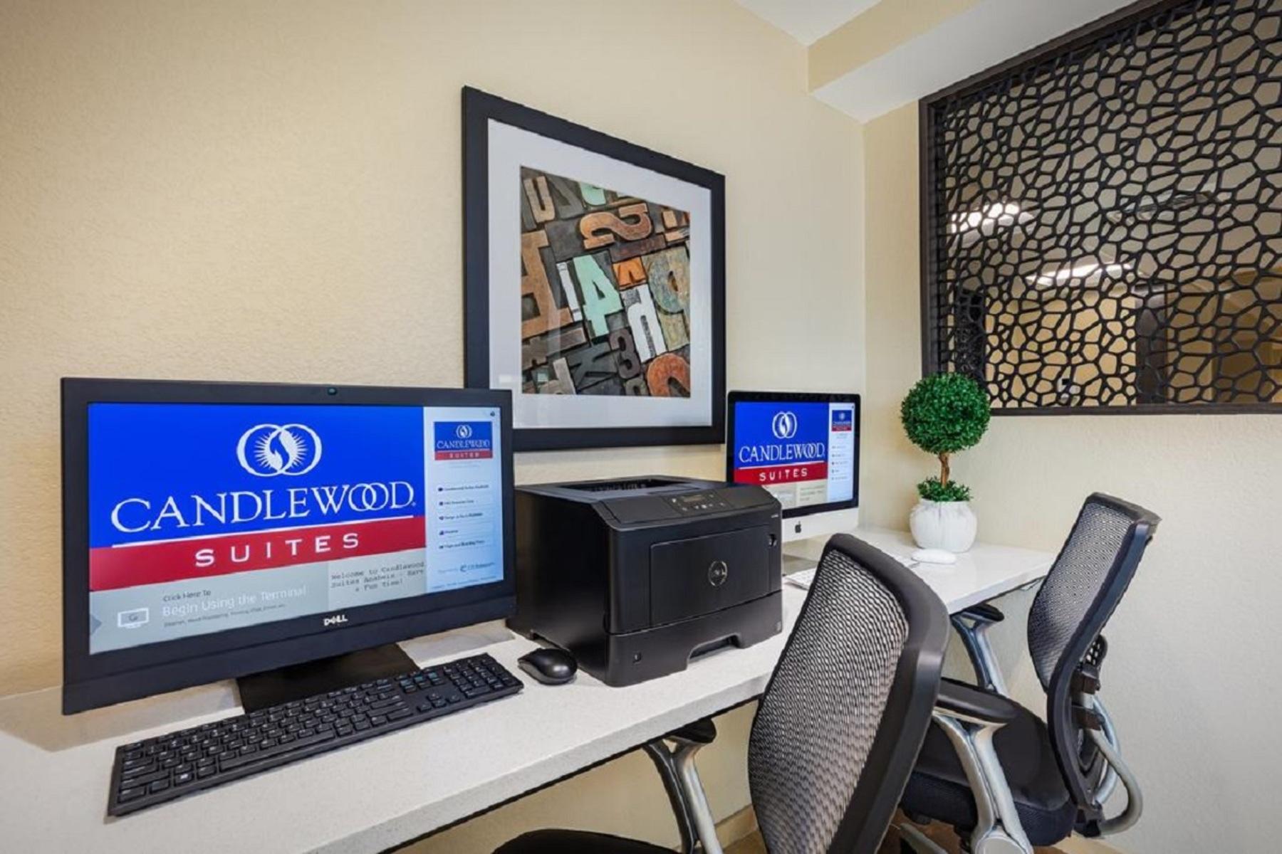 Candlewood Suites Anaheim - Resort Area — photo 5