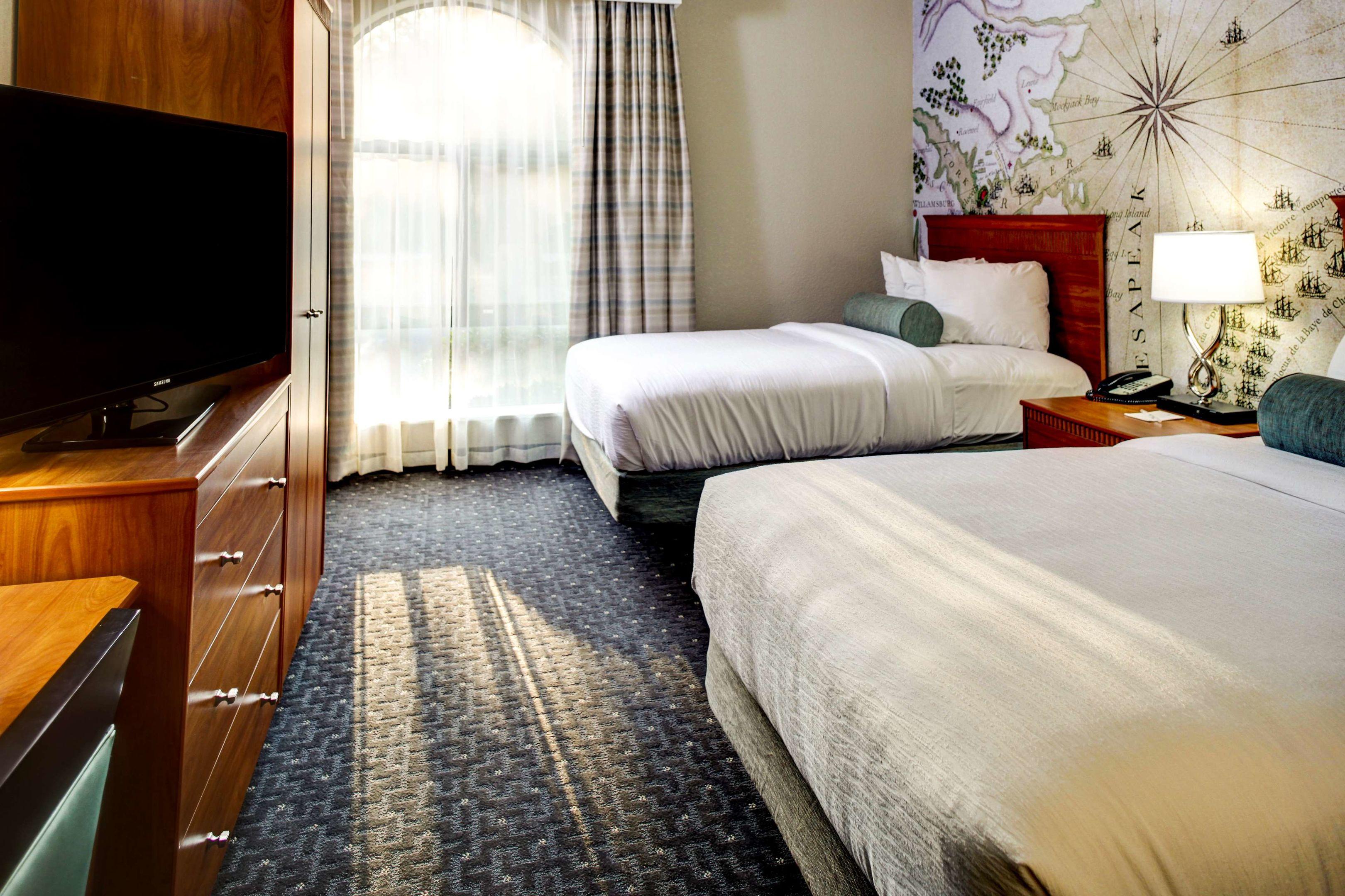Embassy Suites by Hilton Williamsburg — photo 5