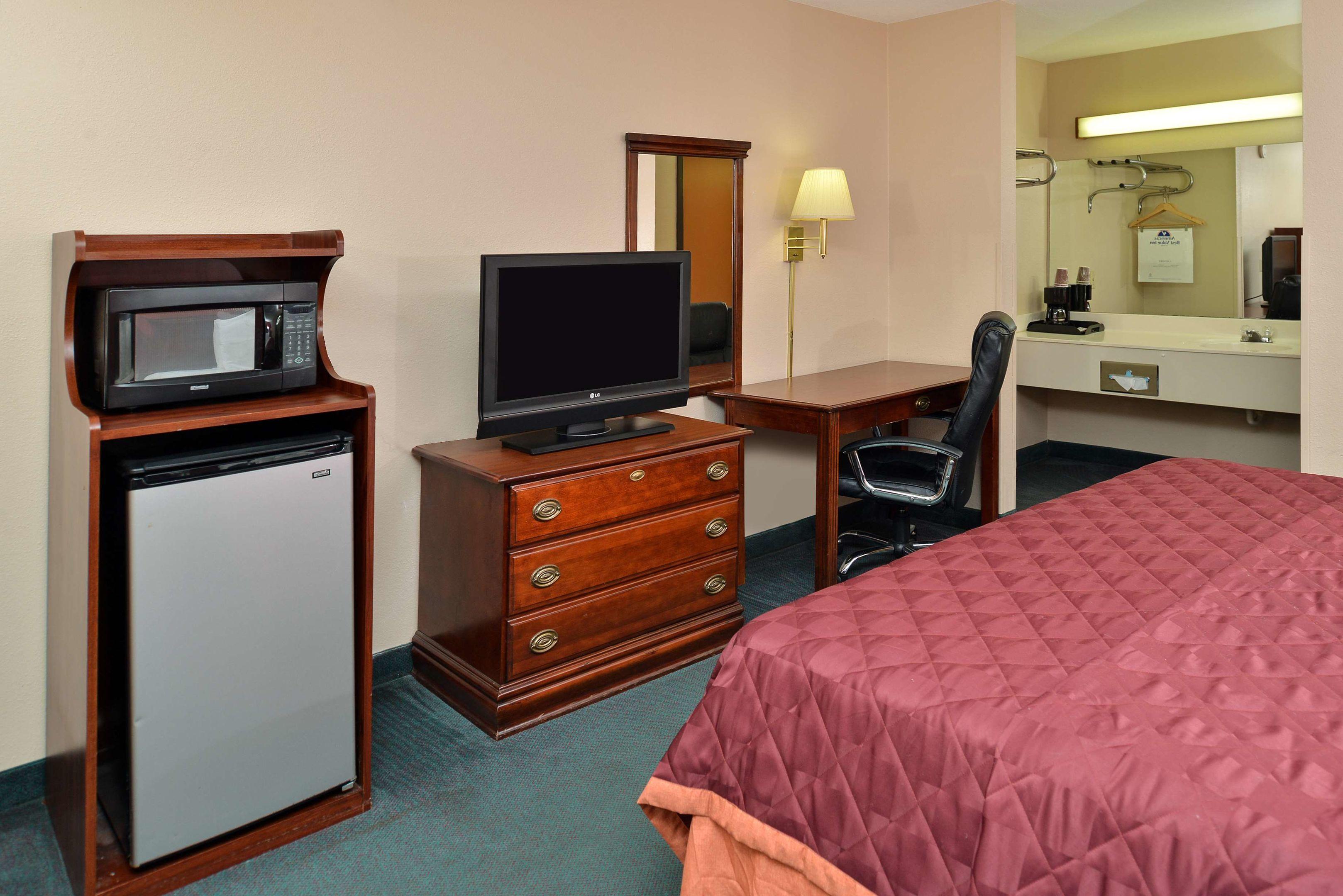 Americas Best Value Inn & Suites Sheridan — photo 5