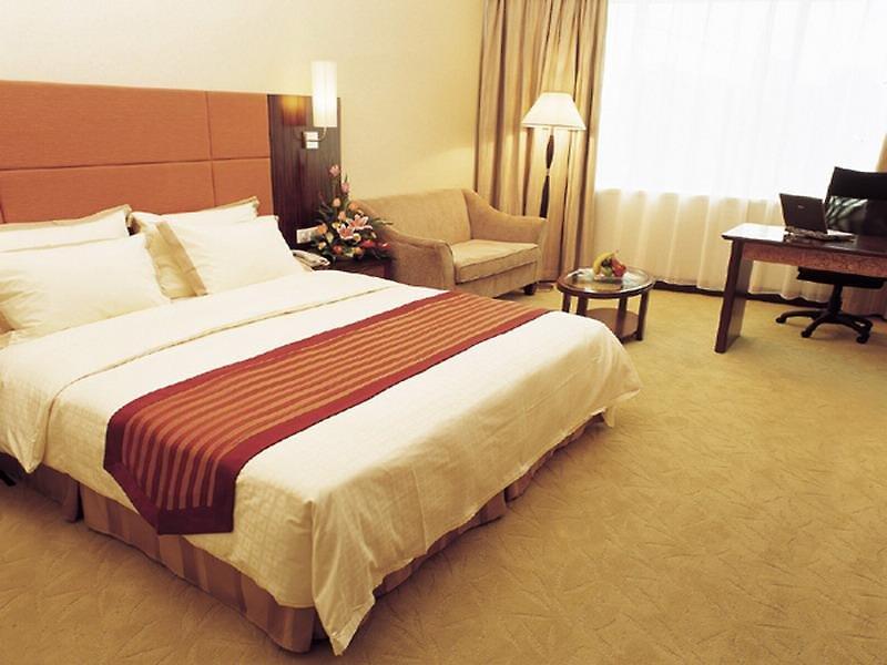 Holiday Inn Donghua Shenzhen — photo 3