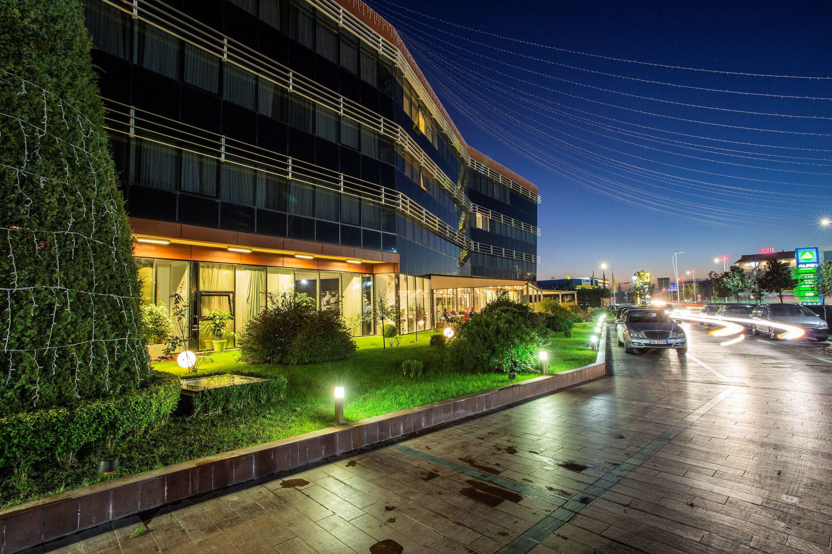 Best Western Premier Ark Hotel — photo 1