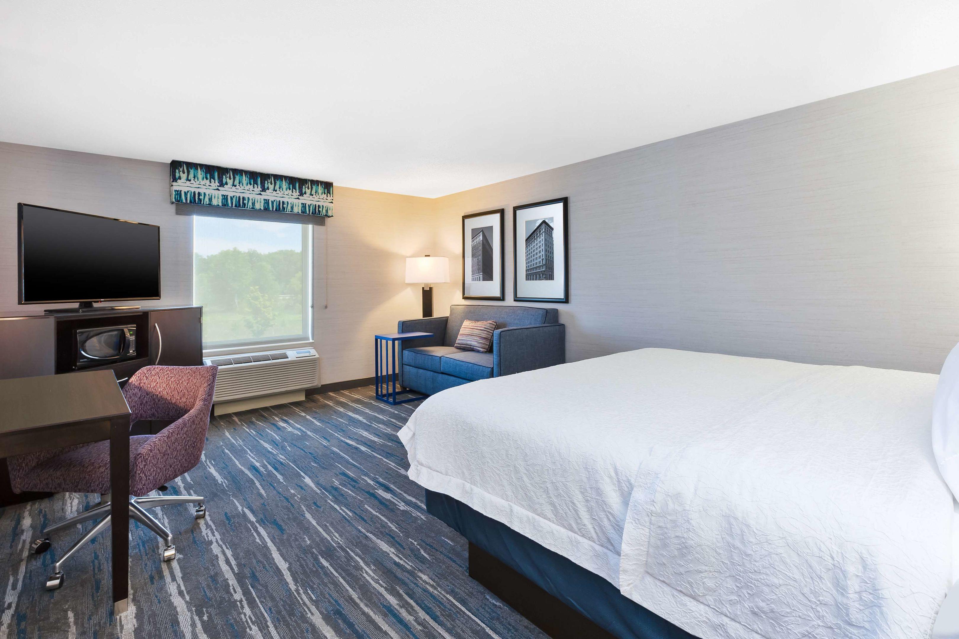 Hampton Inn and Suites Flint/Grand Blanc — photo 4
