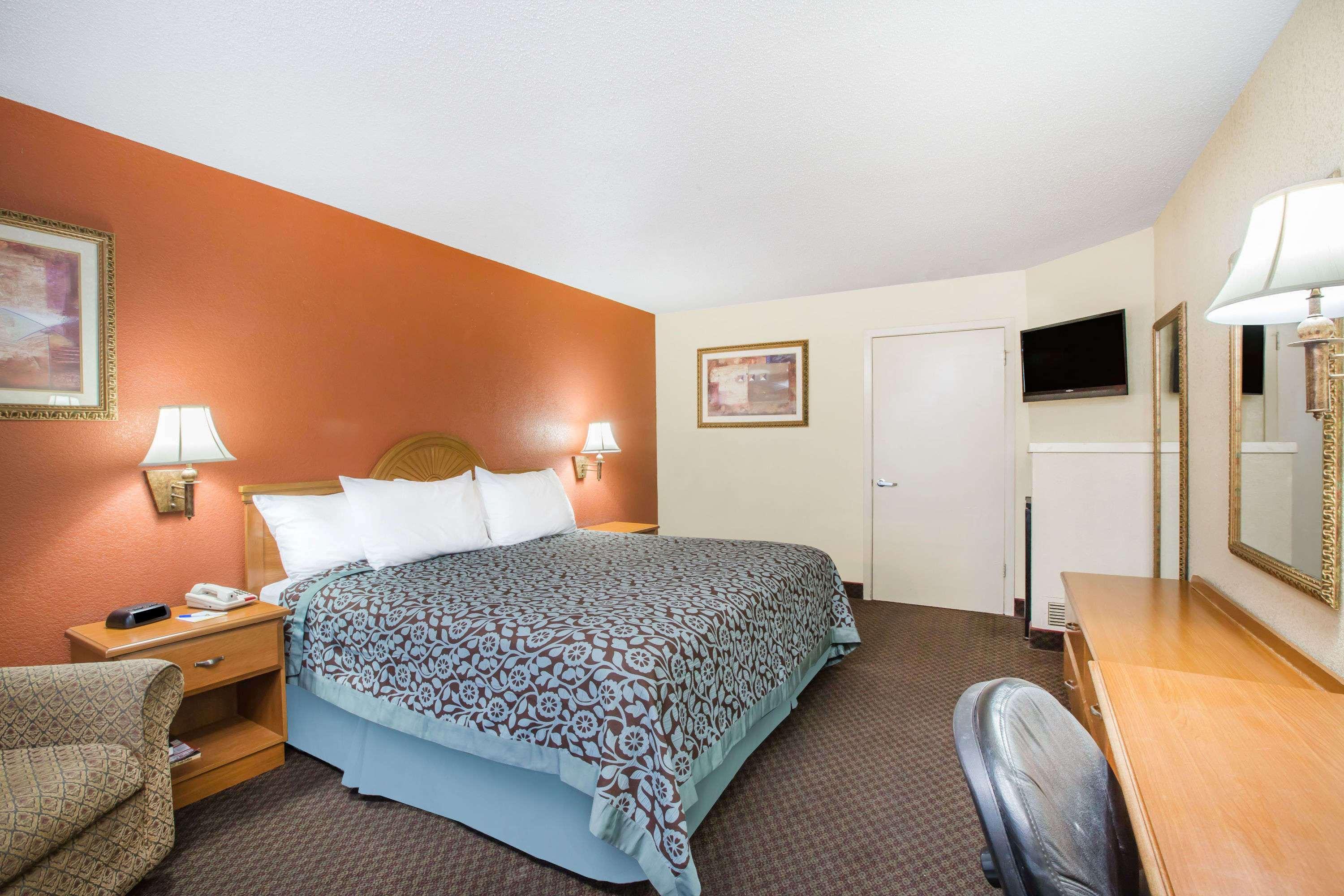 Days Inn by Wyndham Tallulah — photo 5