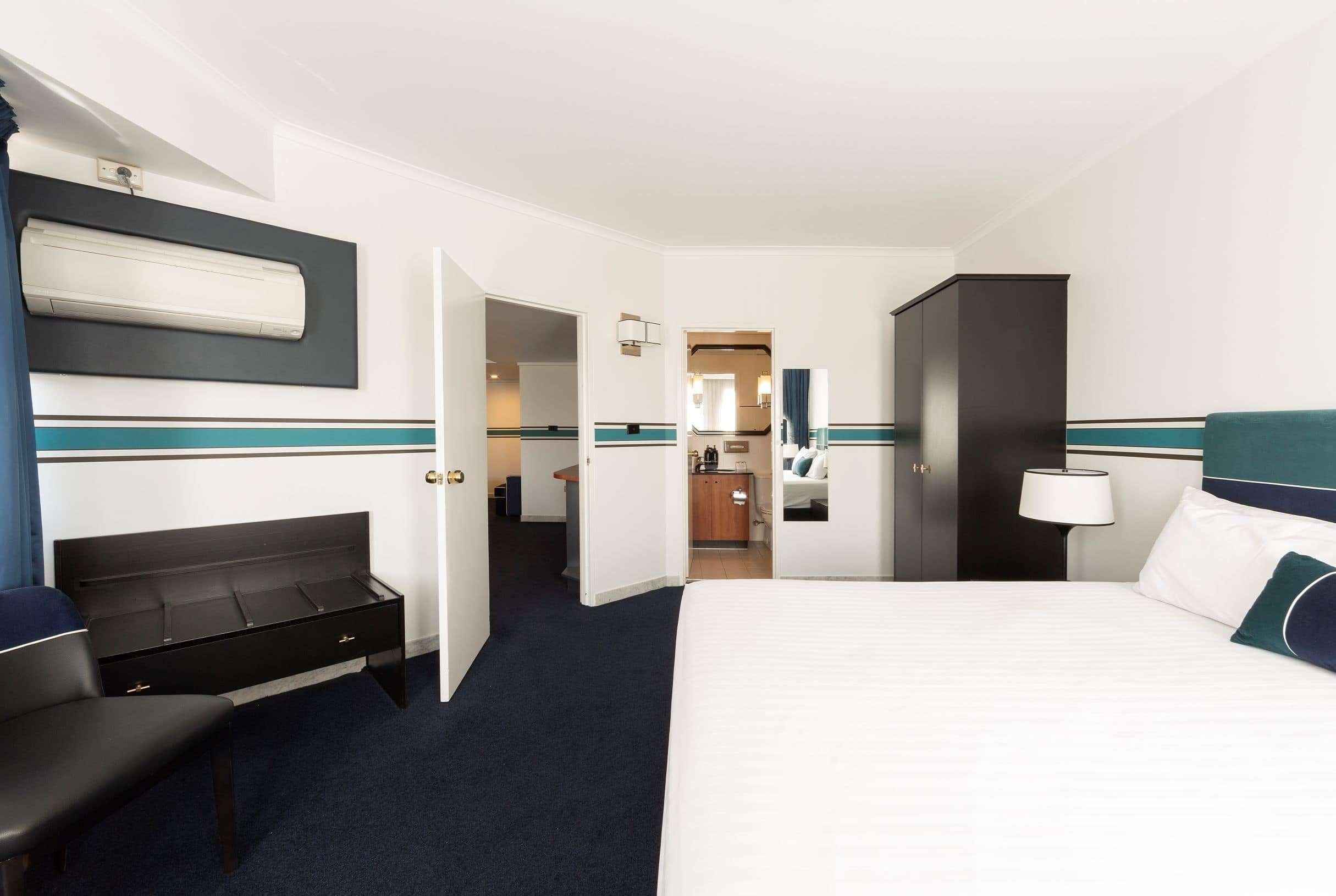 Ramada by Wyndham Diplomat Canberra — photo 4