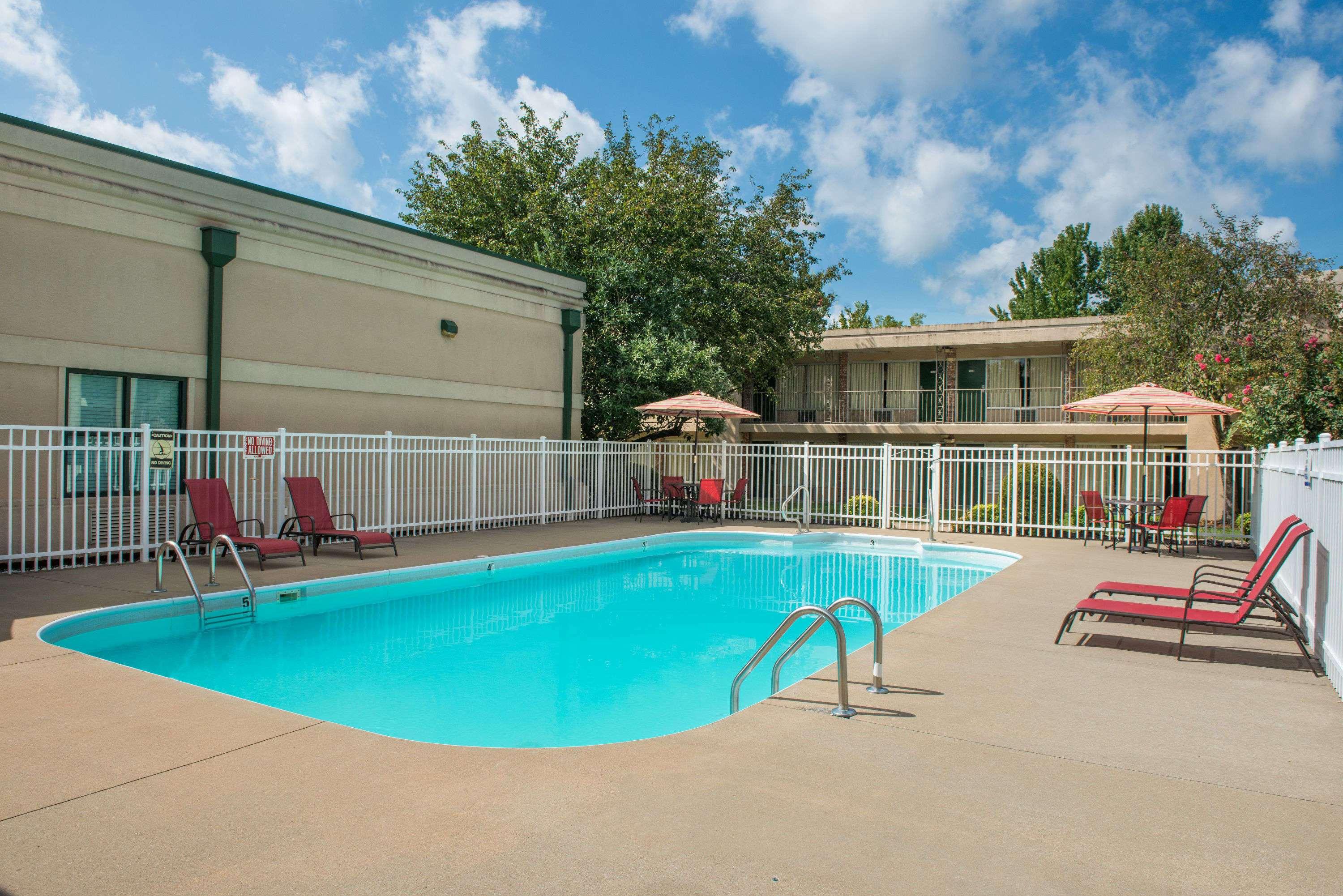 Days Inn by Wyndham Paducah — photo 4