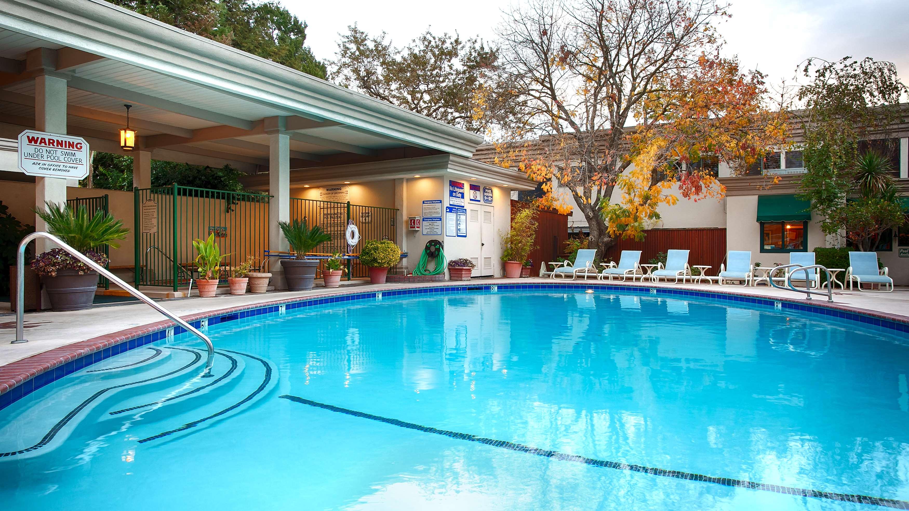 Best Western Plus Black Oak — photo 3