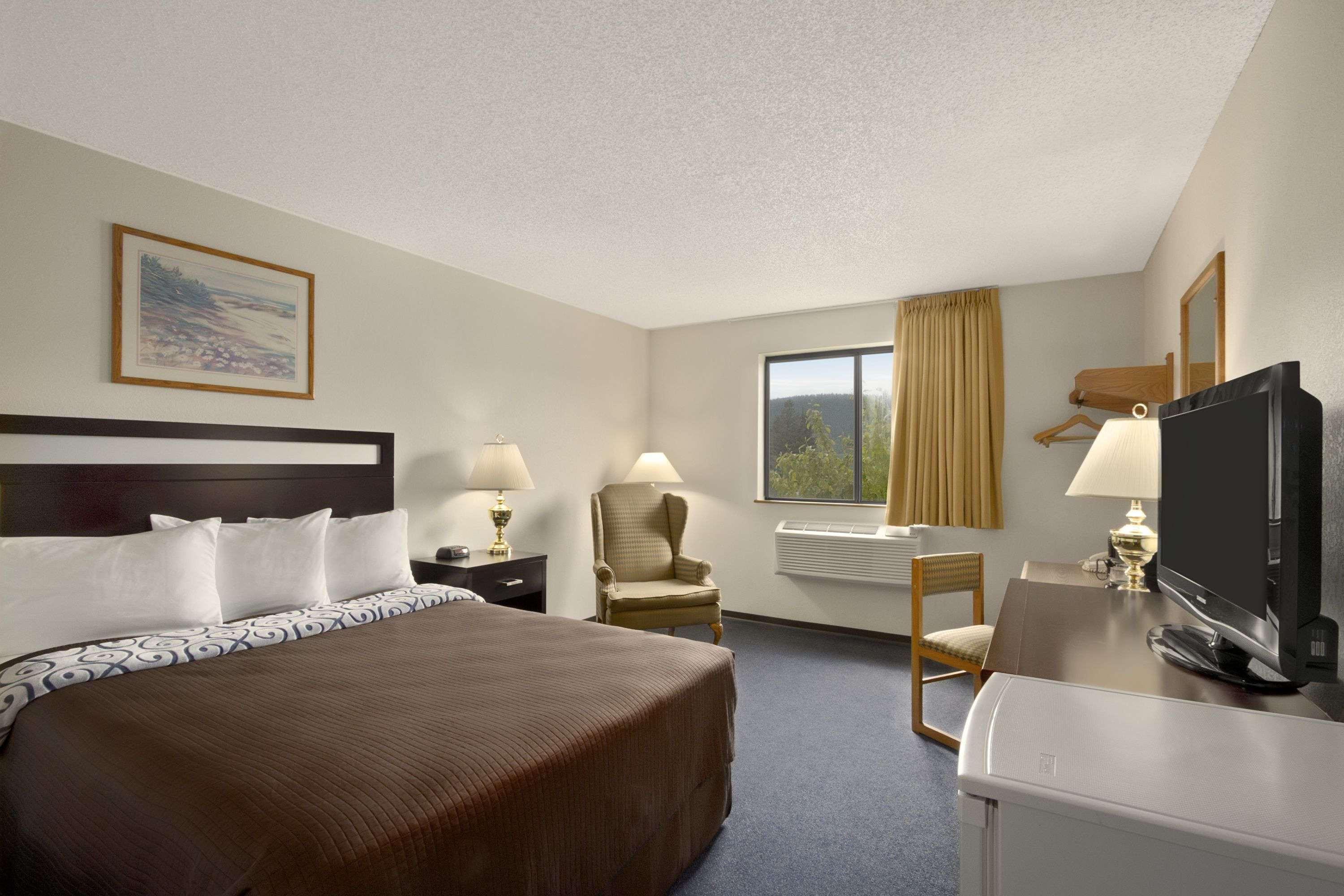 Super 8 by Wyndham Williams Lake BC — photo 5