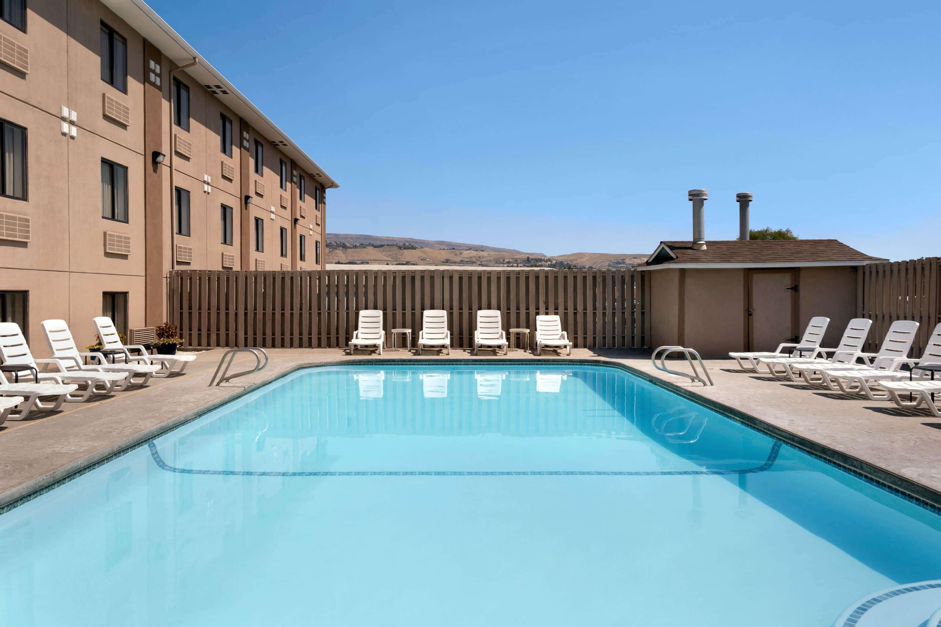 Super 8 by Wyndham Wenatchee — photo 4